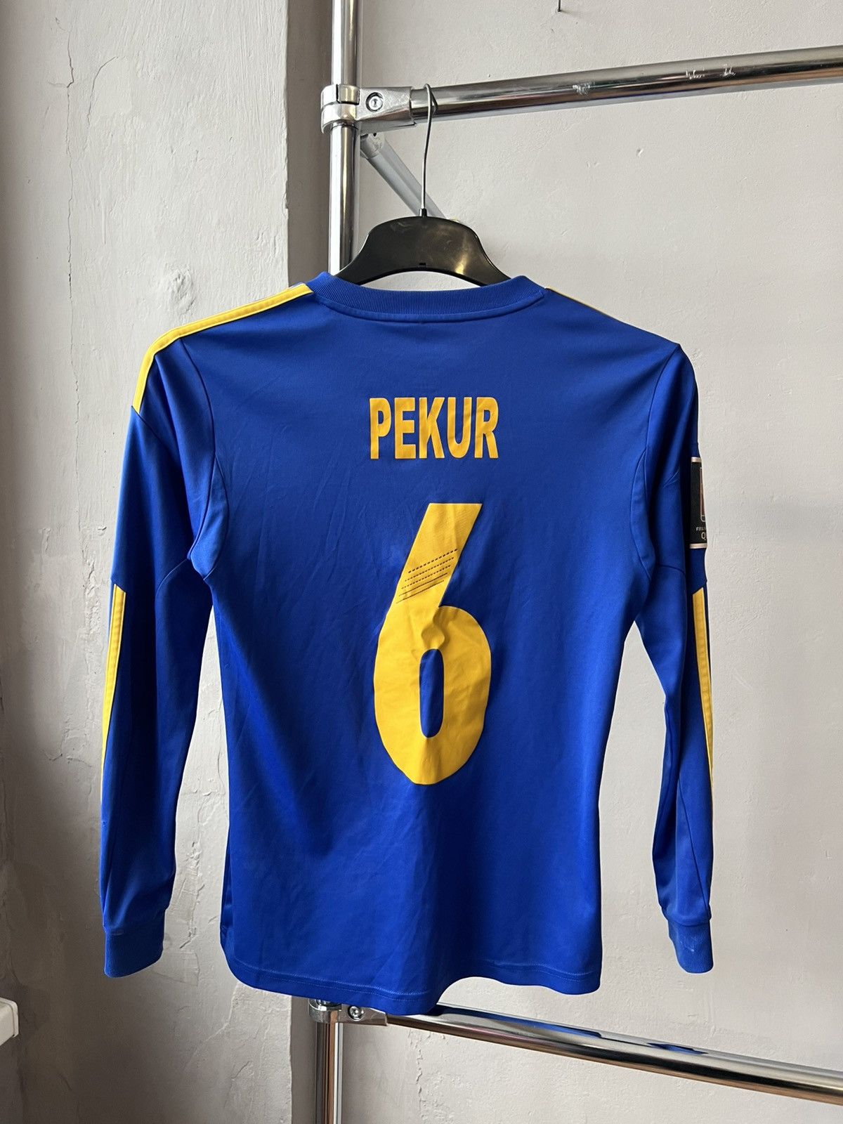 Adidas 2013/14 UKRAINE #6 PEKUR WOMEN WORLD CUP MATCH WORN JERSEY Size M / US 6-8 / IT 42-44 - 4 Thumbnail