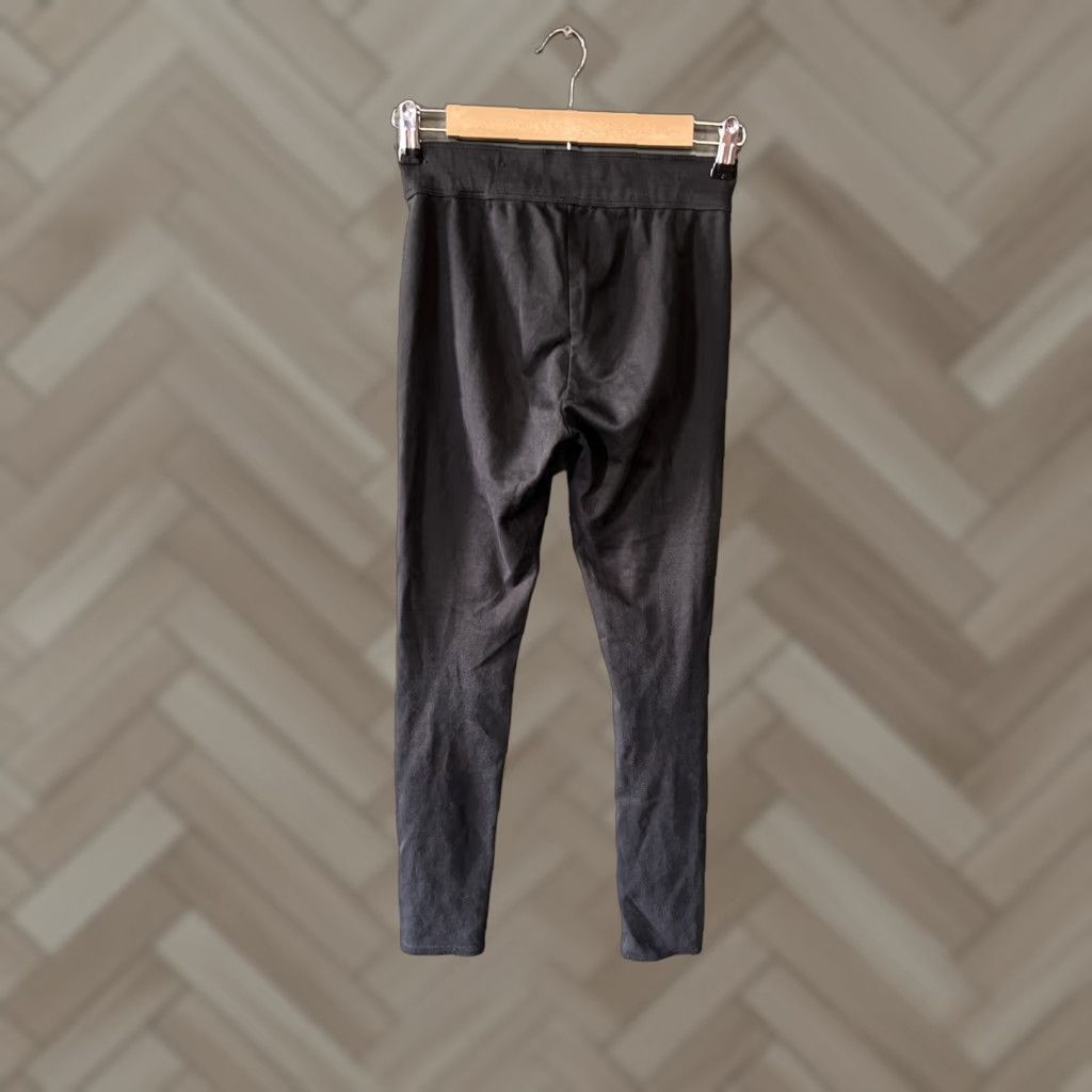 Abercrombie & Fitch Abercrombie & Fitch Womens Leggings Black Size Small Athletic Cropped Pullon Compression Activewear Size 28" / US 6 / IT 42 - 1 Thumbnail