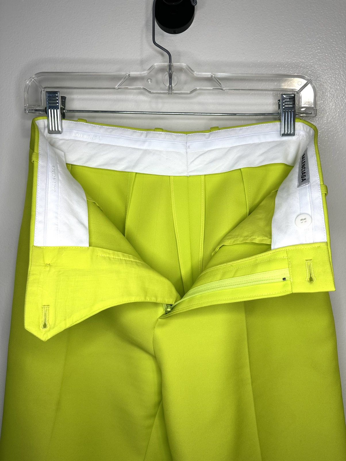 Balenciaga Balenciaga neon yellow trousers Size 28" / US 6 / IT 42 - 9 Thumbnail