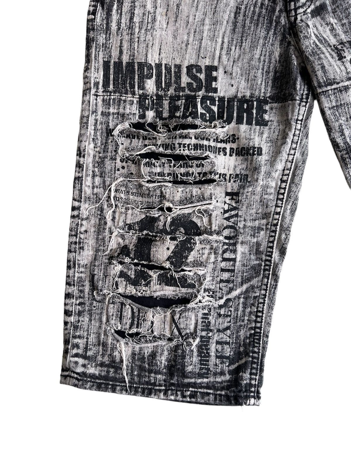 Obelisk "Impulse Pleasure" Anarchy Poems Distressed Goth Baggy Jorts Size US 30 / EU 46 - 4 Thumbnail