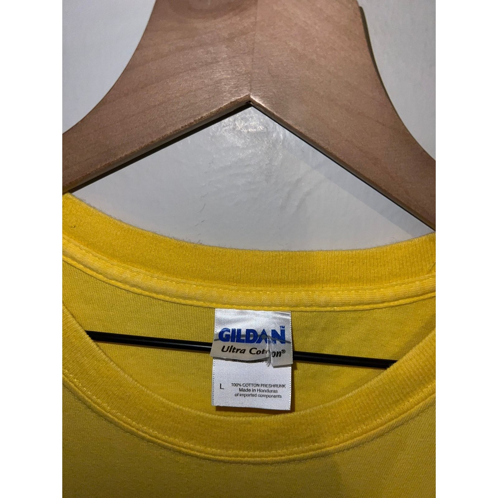 Gildan Vintage Black Hills South Dakota Shirt Yellow Tee L Large Size US L / EU 52-54 / 3 - 5 Thumbnail