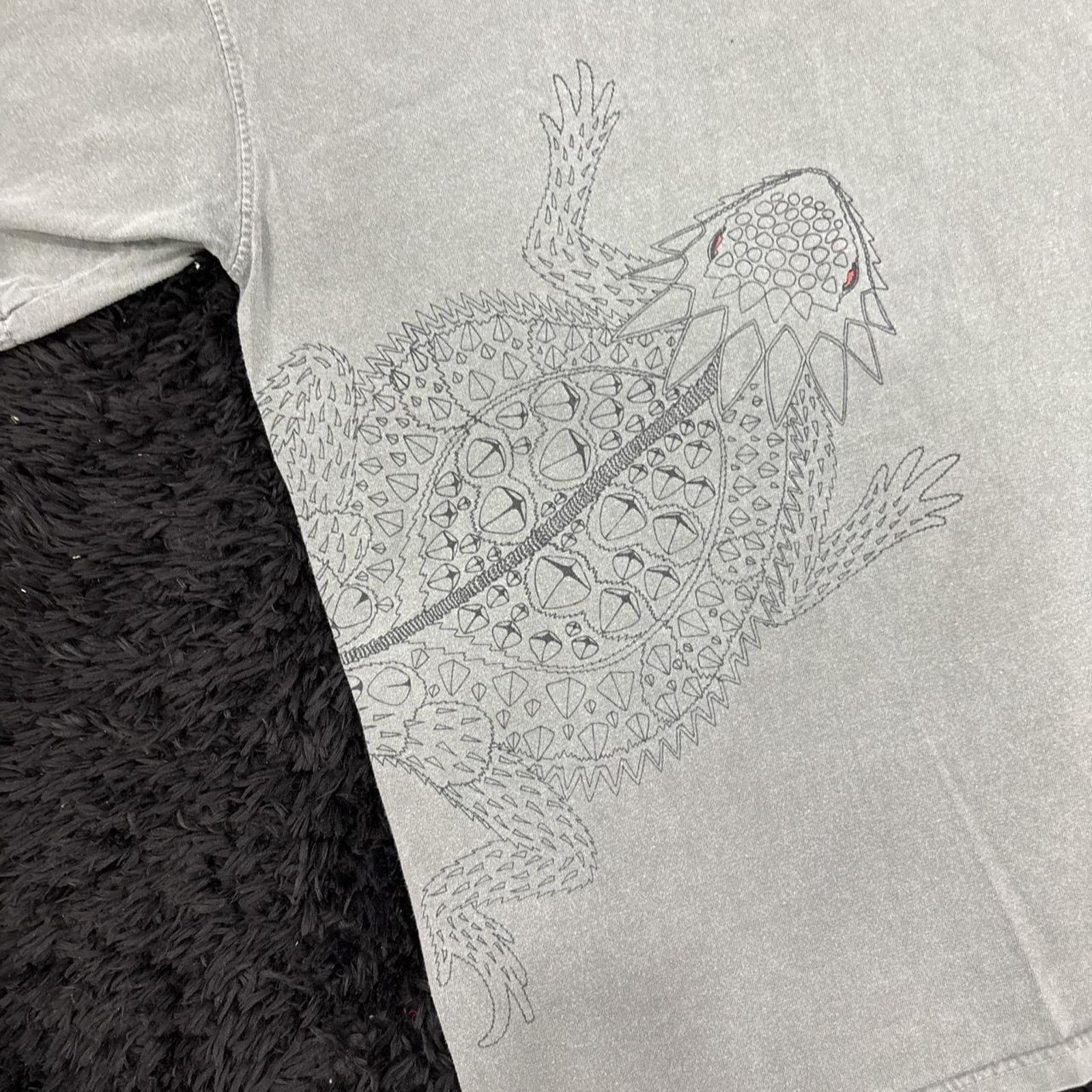 Comfort Colors Green lizard design tshirt Size US L / EU 52-54 / 3 - 6 Thumbnail