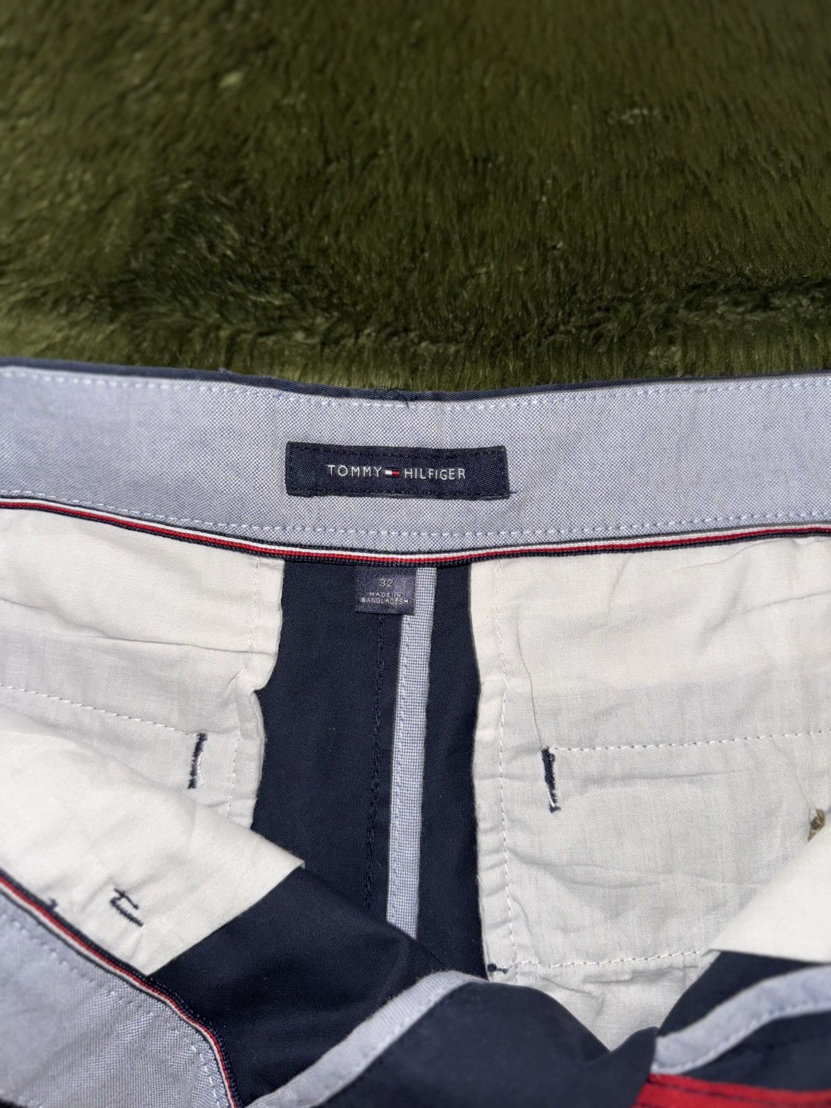 Tommy Hilfiger [32] Tommy Hilfiger USA Cotton Chino Shorts – Navy Size US 32 / EU 48 - 4 Thumbnail