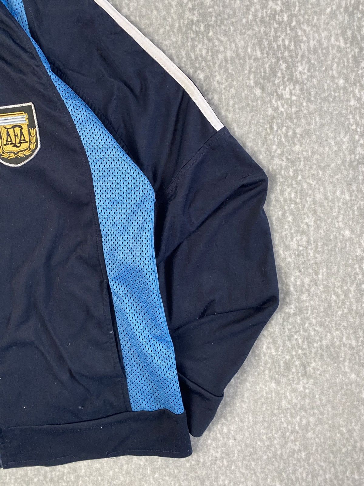 Adidas Vintage Adidas Argentine National Team Football Jacket Size US M / EU 48-50 / 2 - 2 Thumbnail