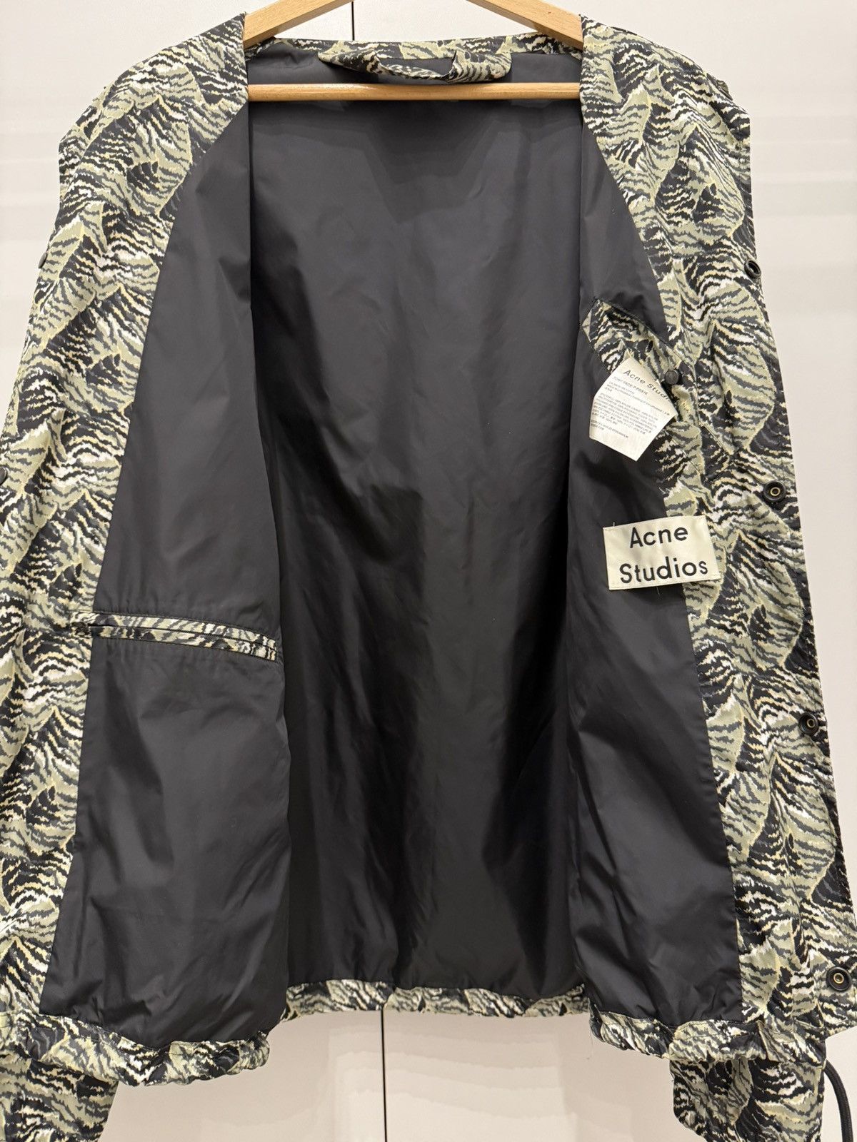 Acne Studios Acne Studios Tony Face Himalayan Tiger Camo Light Jacket Size US M / EU 48-50 / 2 - 9 Thumbnail