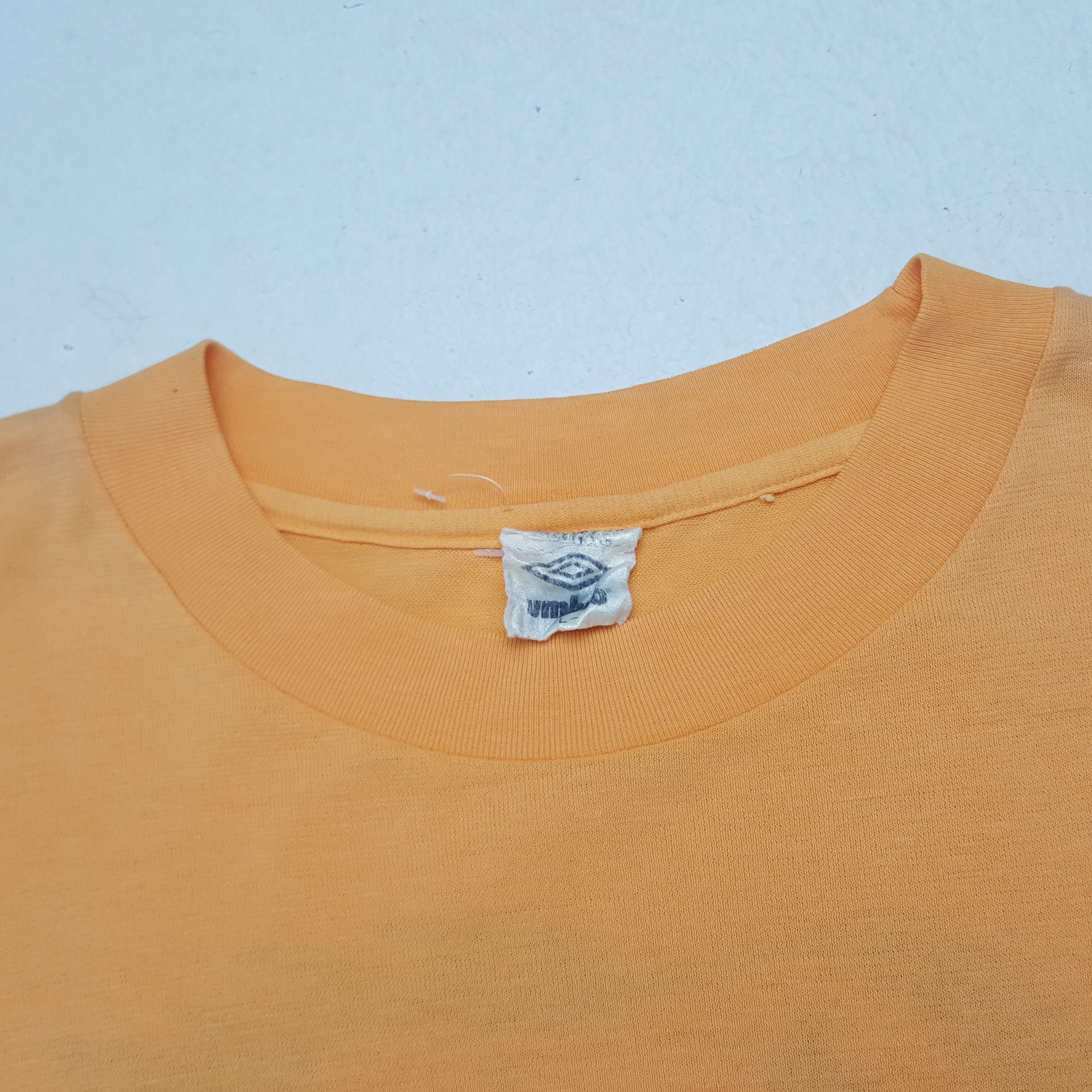 Umbro × Vintage Vintage Umbro Brazil Soccer Sport Logo Tshirt Size US M / EU 48-50 / 2 - 5 Thumbnail