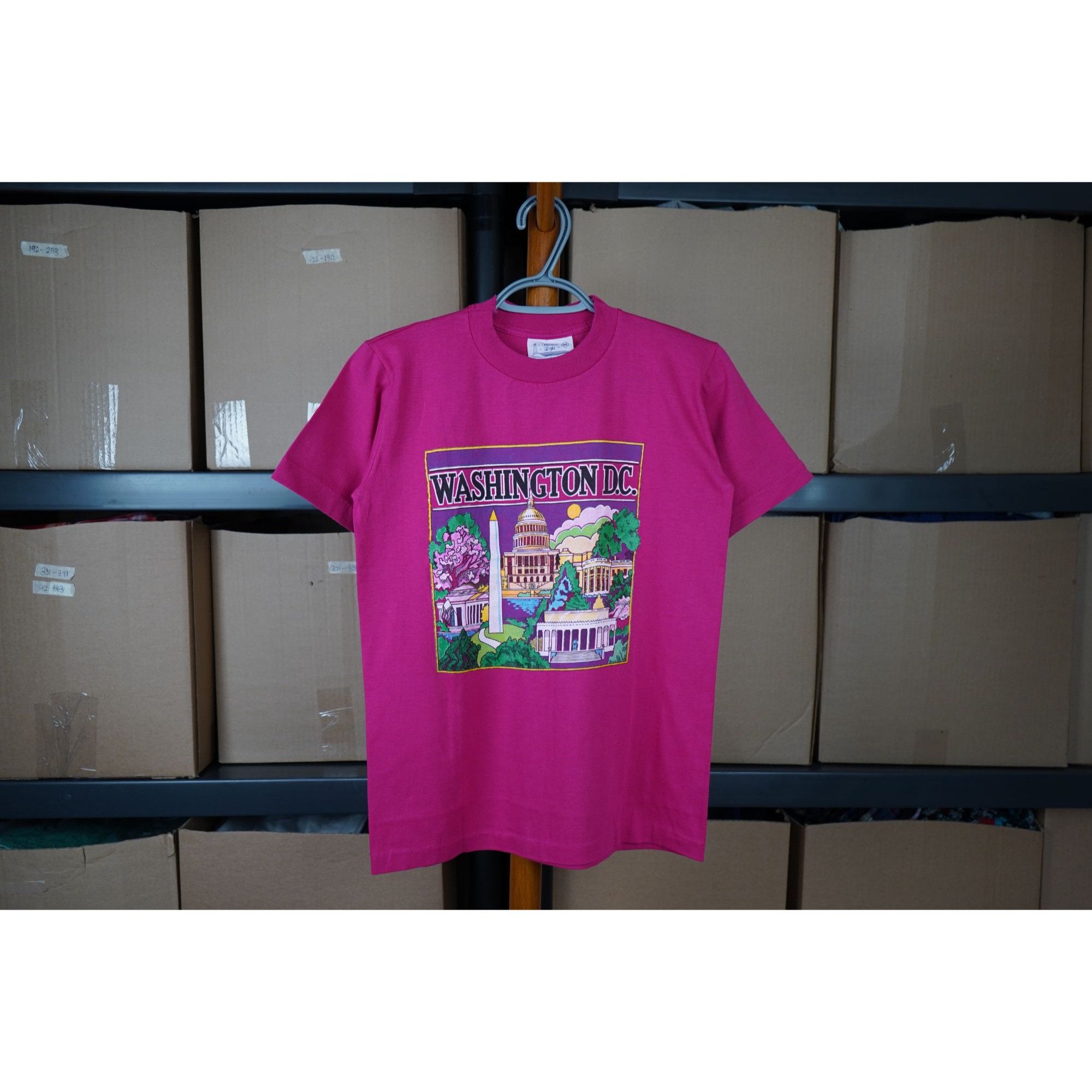 Vintage Vintage Washington 90s Pink USA Tshirt S #474 Size S / US 4 / IT 40 - 1 Thumbnail