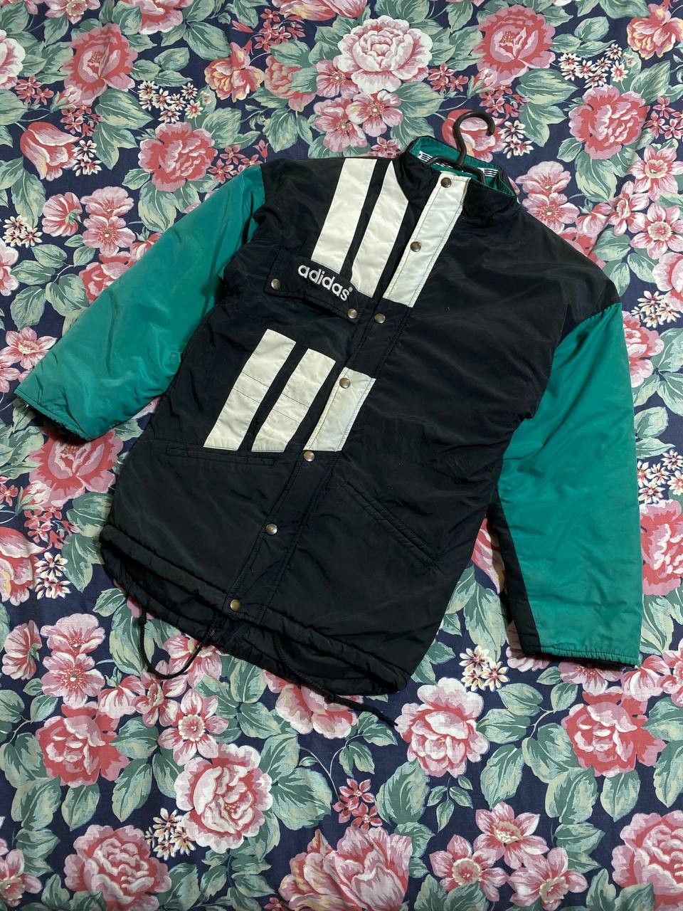 Adidas × Vintage Vintage Adidas 3 Stripes Windbreaker Jacket Size US S / EU 44-46 / 1 - 24 Thumbnail