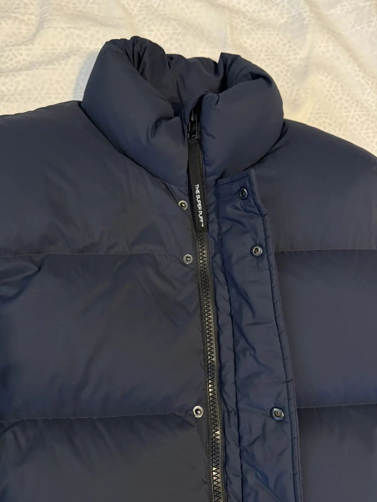 Aritzia THE SUPER PUFF™ Vest Men's - cliMATTE™ Size US M / EU 48-50 / 2 - 8 Thumbnail