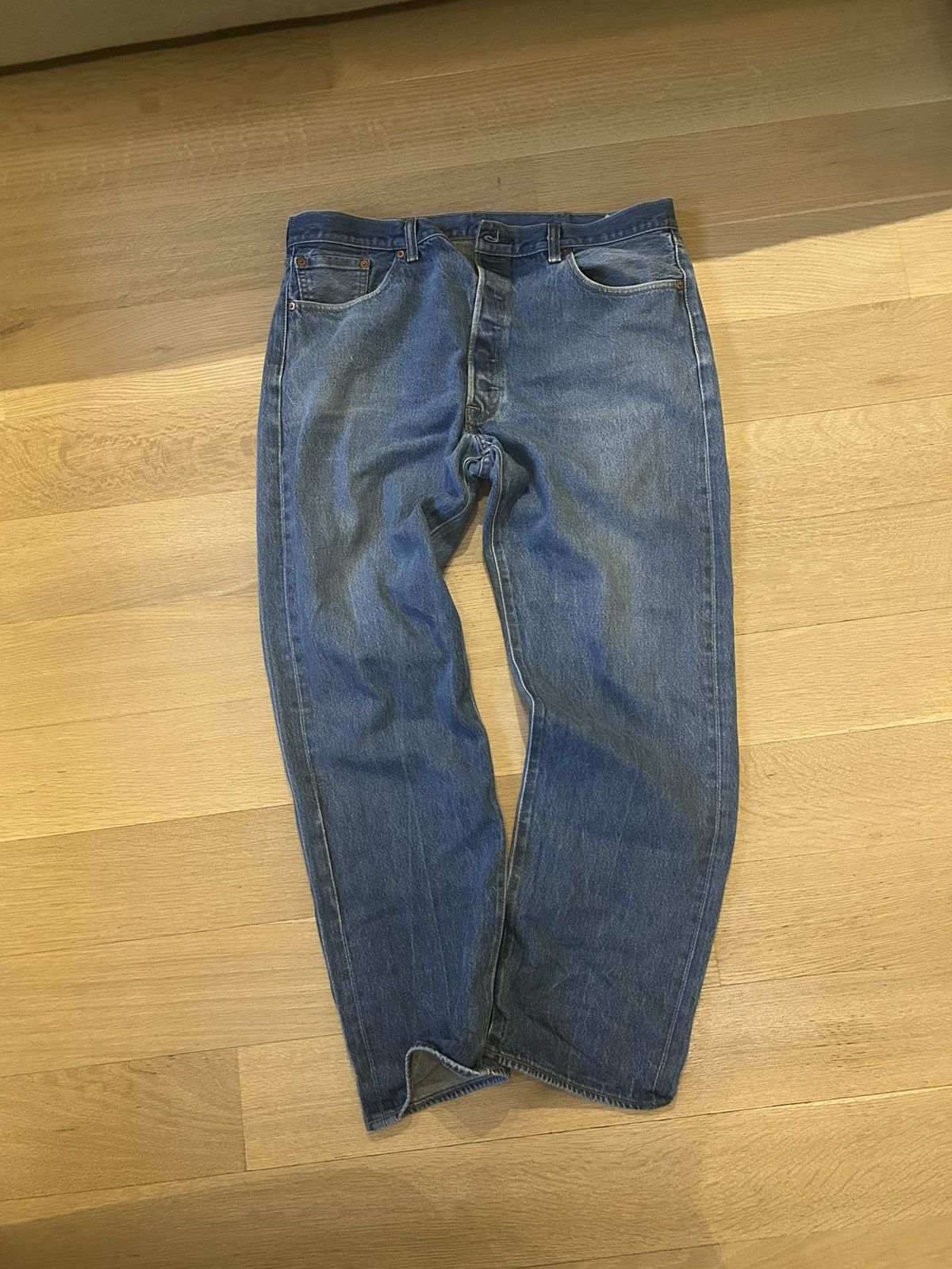 Levi's 501 Levi’s button up Size US 40 / EU 56 - 1 Thumbnail