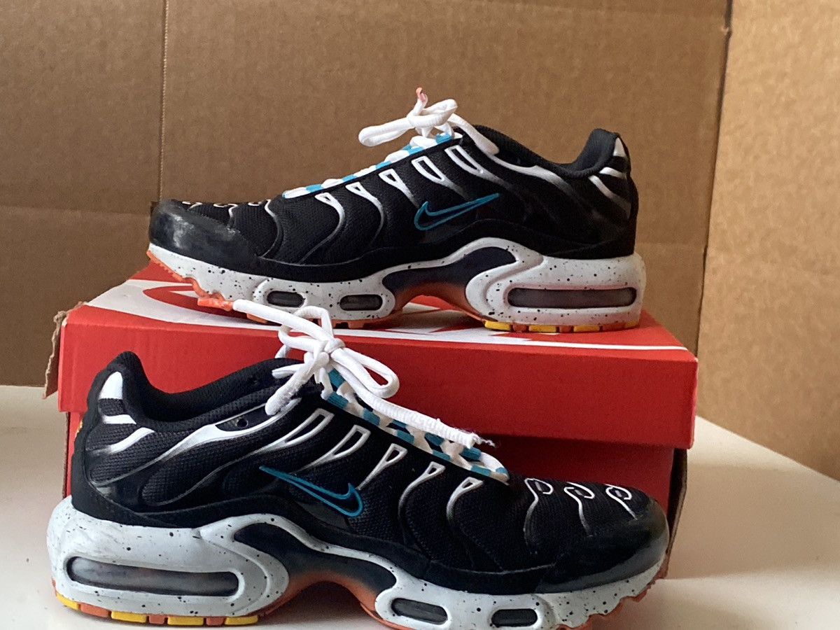 Nike Nike Air Max Plus (GS) Size US 6.5 / EU 39-40 - 2 Thumbnail