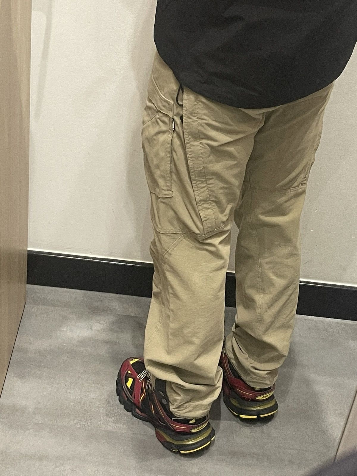 Klattermusen Klattermusen Gere Technical Beige Hiking Cargo Pants Size 32" / US 10 / IT 46 - 10 Thumbnail
