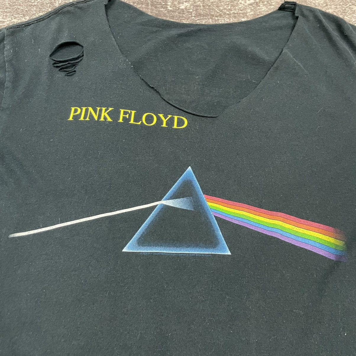 Band Tees Pink Floyd 2002 Dark Side of the Moon Distressed T Shirt Size US L / EU 52-54 / 3 - 4 Thumbnail