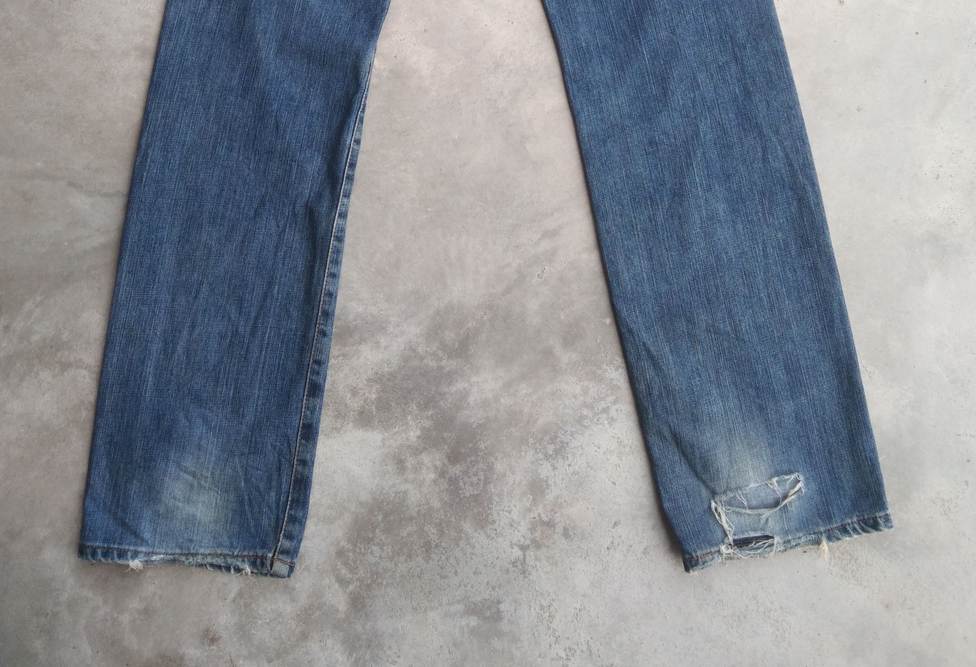 Japanese Brand Vintage Faded Blue Edwin 503 Distressed Jeans 31x34 Size US 31 - 4 Thumbnail