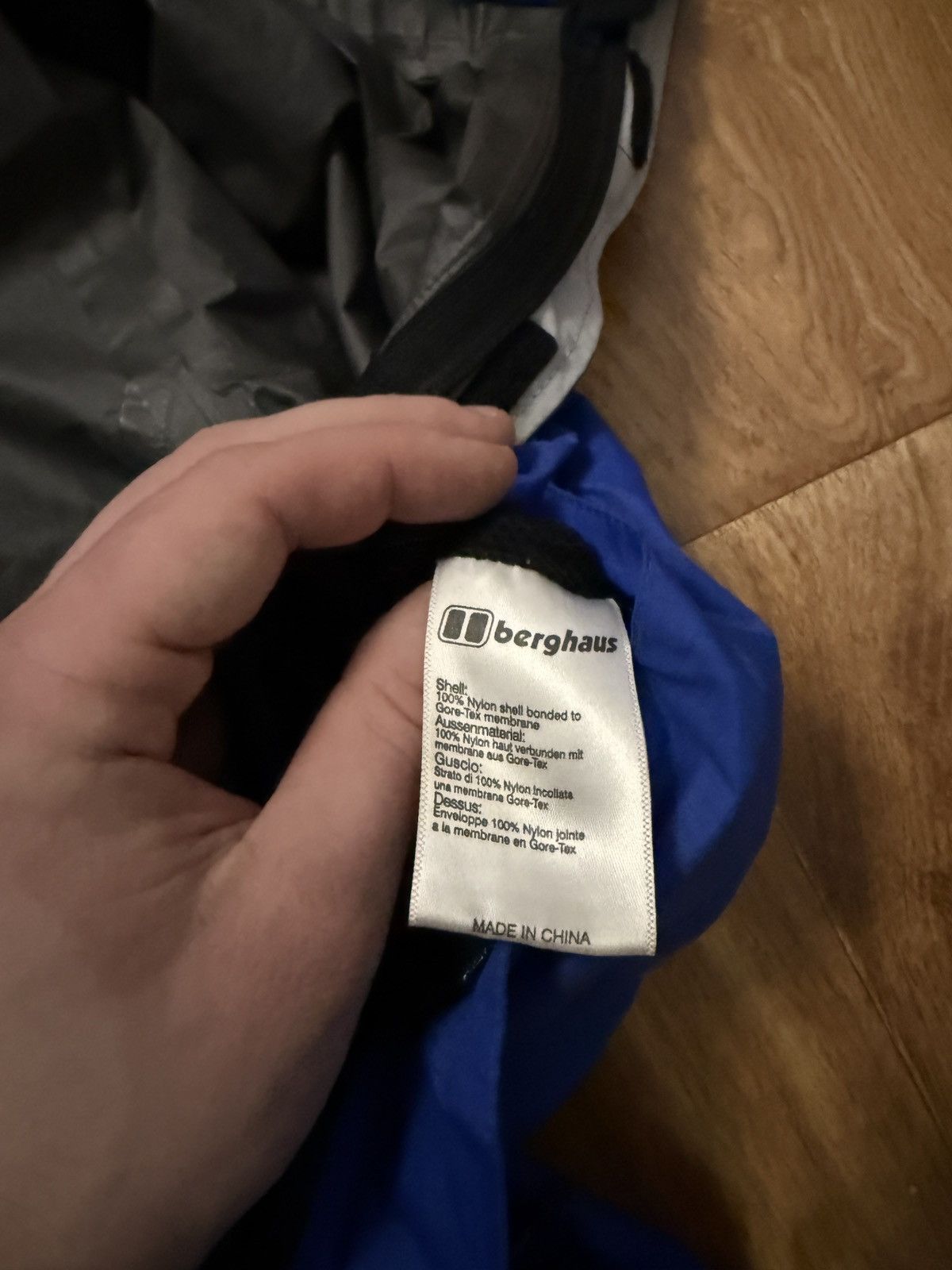 Berghaus Berghaus Extreme Jacket Windbreaker GoreTex Gorpcore Outdoor Size US S / EU 44-46 / 1 - 8 Thumbnail