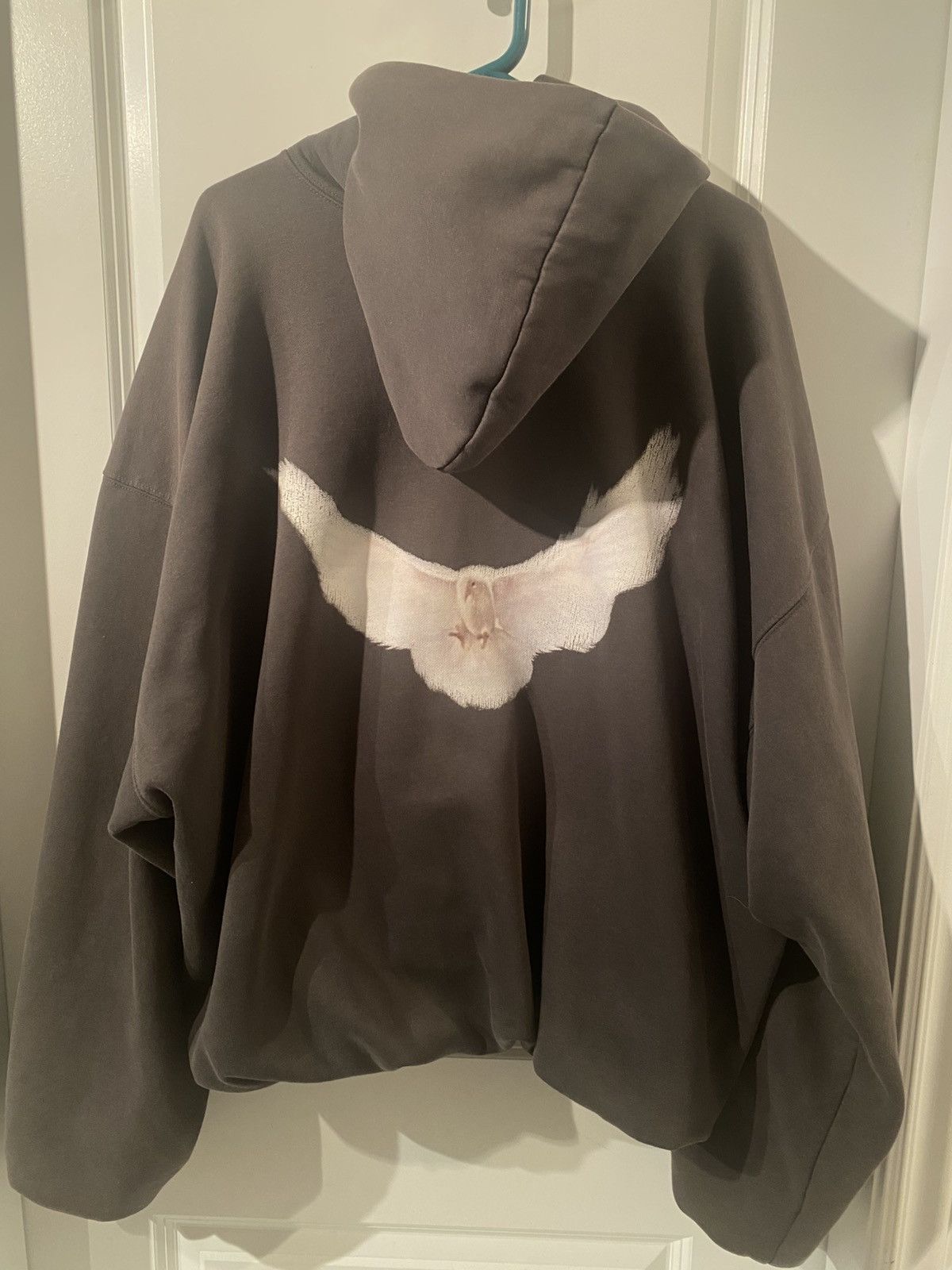 【しで】yeezy gap dove hoodie 希少 Yeezy Gap Engineered by Balenciaga Dove Hoodie Washed Black