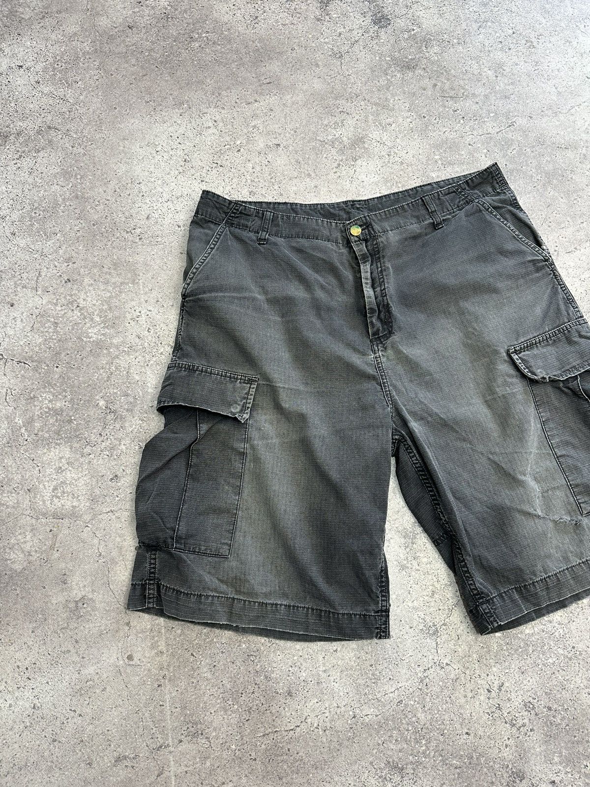 Carhartt × Carhartt Wip × Vintage Vintage Carhartt Cargo Shorts Gray Distressed Y2K Faded Size US 36 / EU 52 - 3 Thumbnail