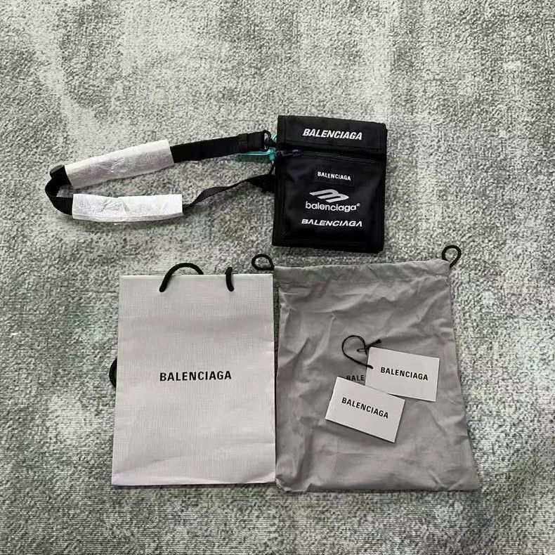 Balenciaga Balenciaga Explorer Logo Crossbody Bag Black-2506 Size ONE SIZE - 3 Thumbnail