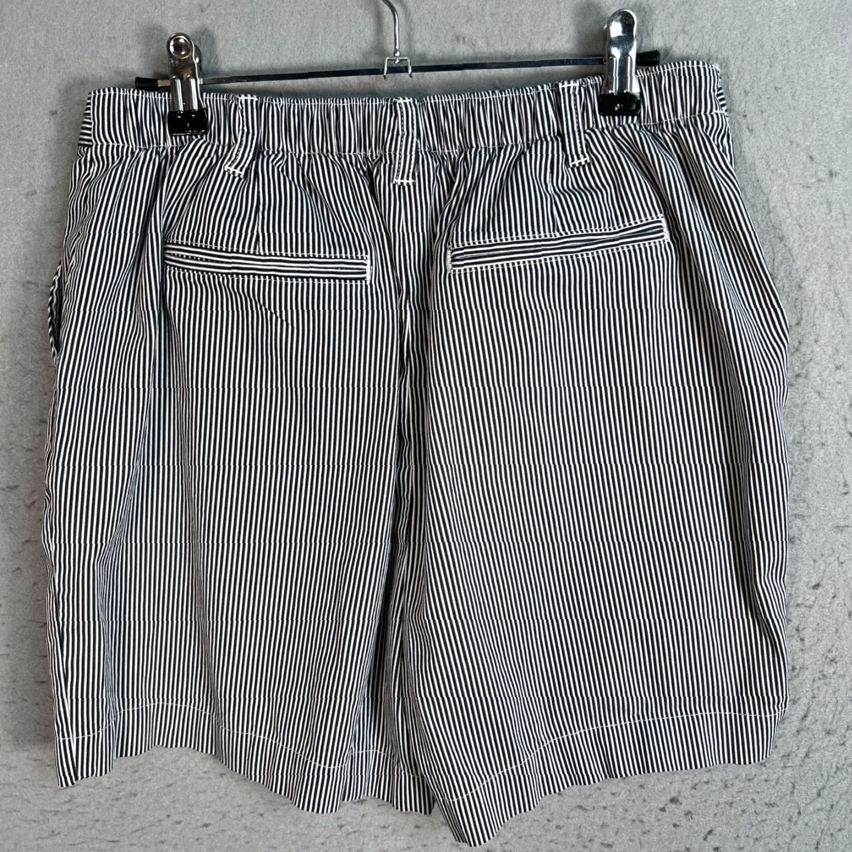 Lands' End Lands' End Bermuda Shorts Womens Size 10 Blue White Striped Cotton Blend Elastane Flat Front Size 32" / US 10 / IT 46 - 2 Thumbnail