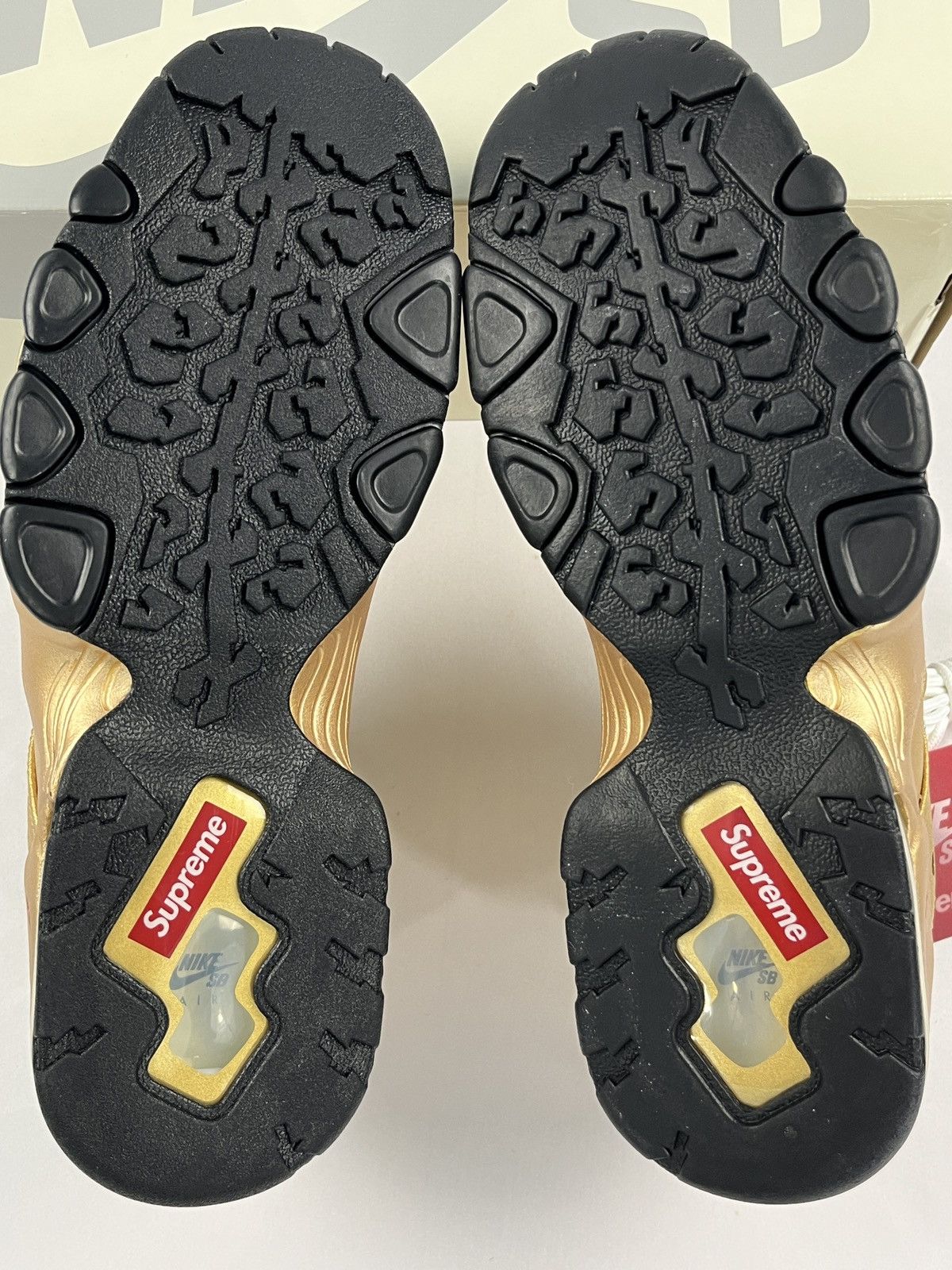 Supreme Nike SB Air Max 2 CB 94 Supreme Barkley Posite Size US 11 / EU 44 - 7 Thumbnail