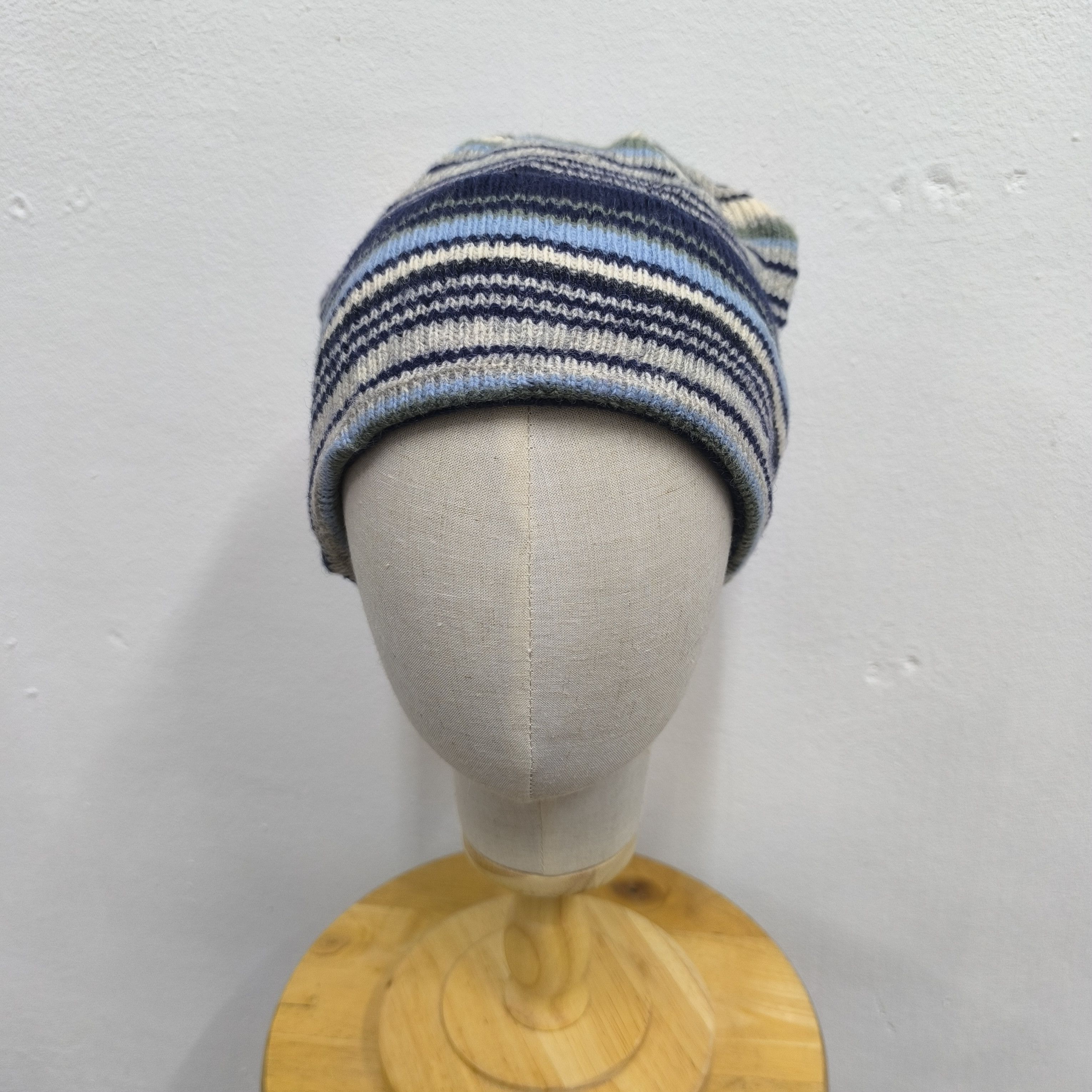 Gap ✨Vintage gap stripes beanie hat Size ONE SIZE - 2 Thumbnail
