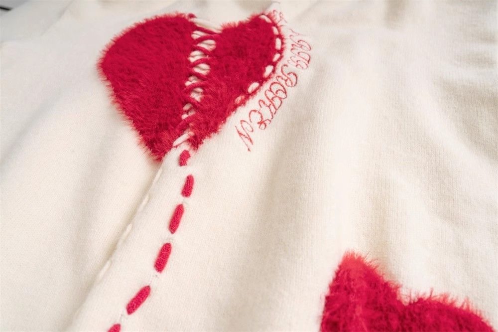 Japanese Brand × Vintage Heart embroidered round neck loose knitted sweater Size US L / EU 52-54 / 3 - 4 Thumbnail