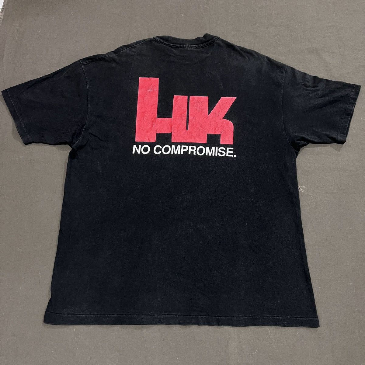 Vintage Vintage 90s MP5 HK Heckler Koch Tee XL Faded Gun Size US XL / EU 56 / 4 - 5 Thumbnail