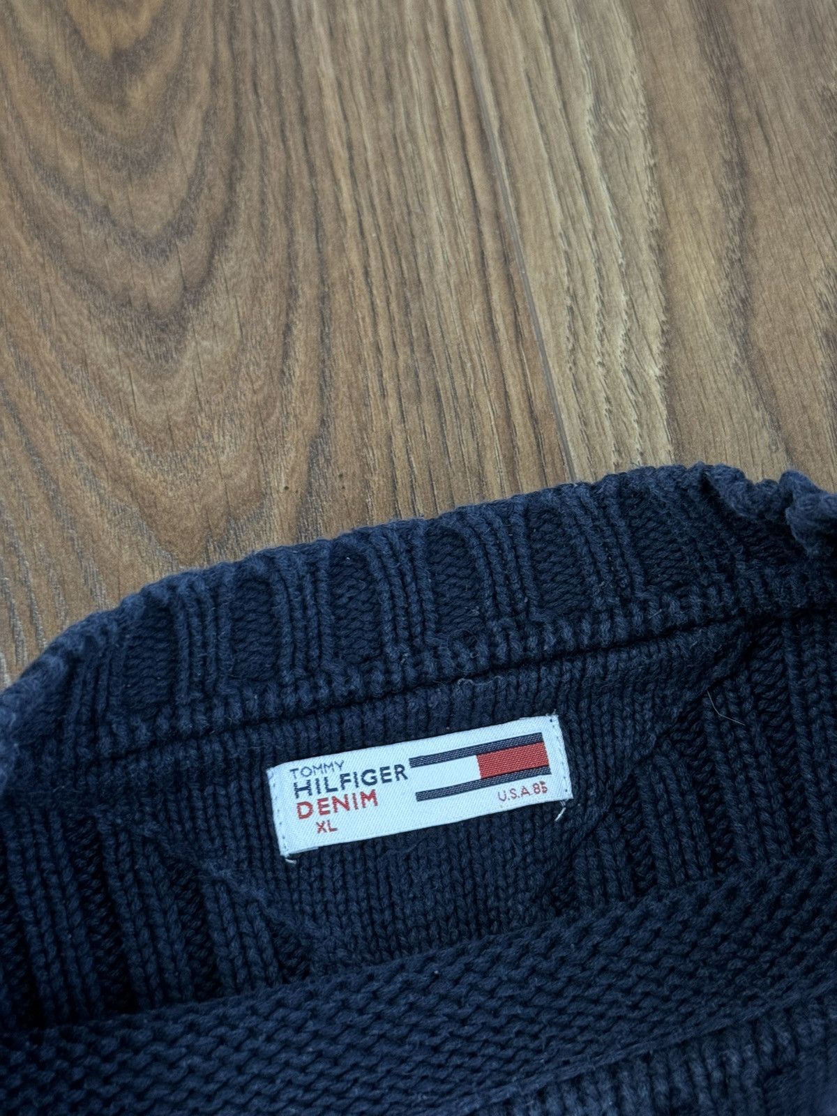 Tommy Hilfiger Sweater Tommy Hilfiger 00s original streetwear casual item Size US L / EU 52-54 / 3 - 2 Thumbnail