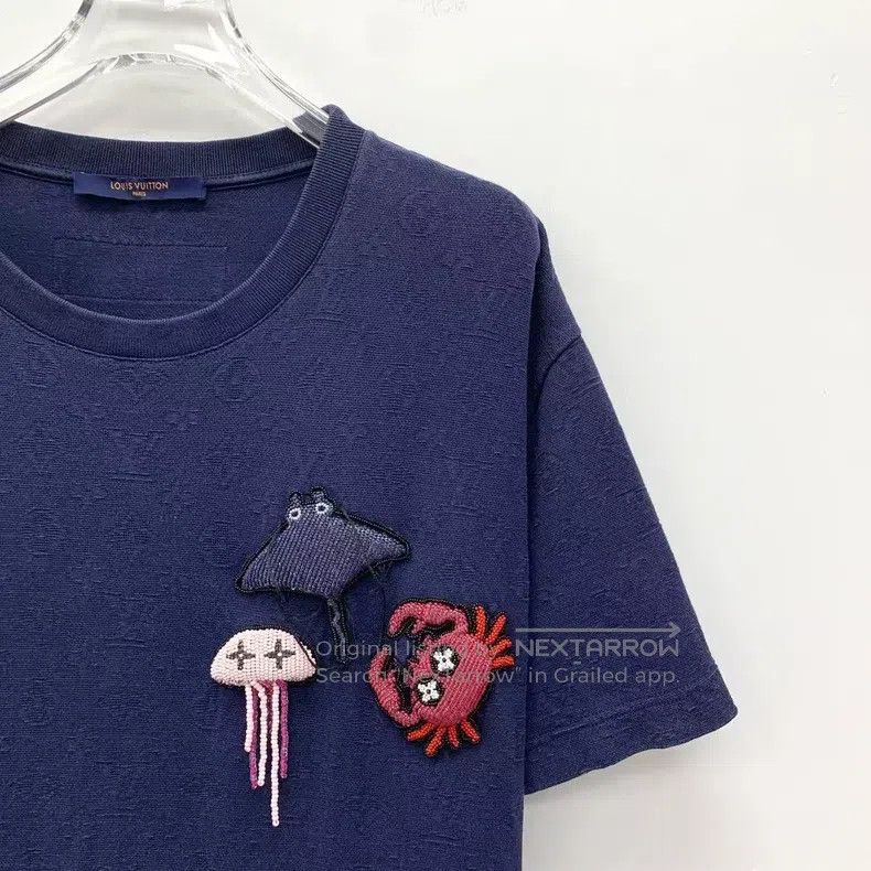 Louis Vuitton Louis Vuitton Navy sea animal beaded short sleeves Size US M / EU 48-50 / 2 - 3 Thumbnail