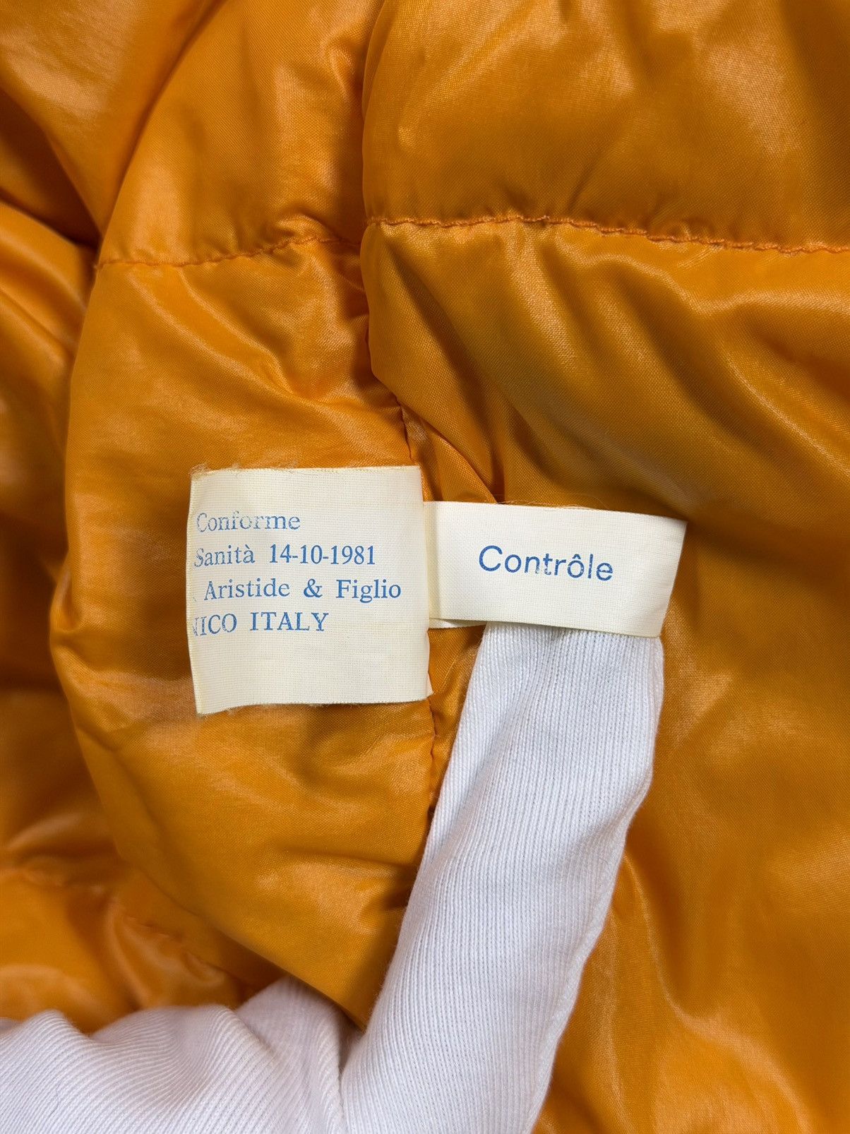 Moncler Vintage Moncler Down Jacket Orange Hooded Made in Italy 1981 Size US XL / EU 56 / 4 - 12 Thumbnail