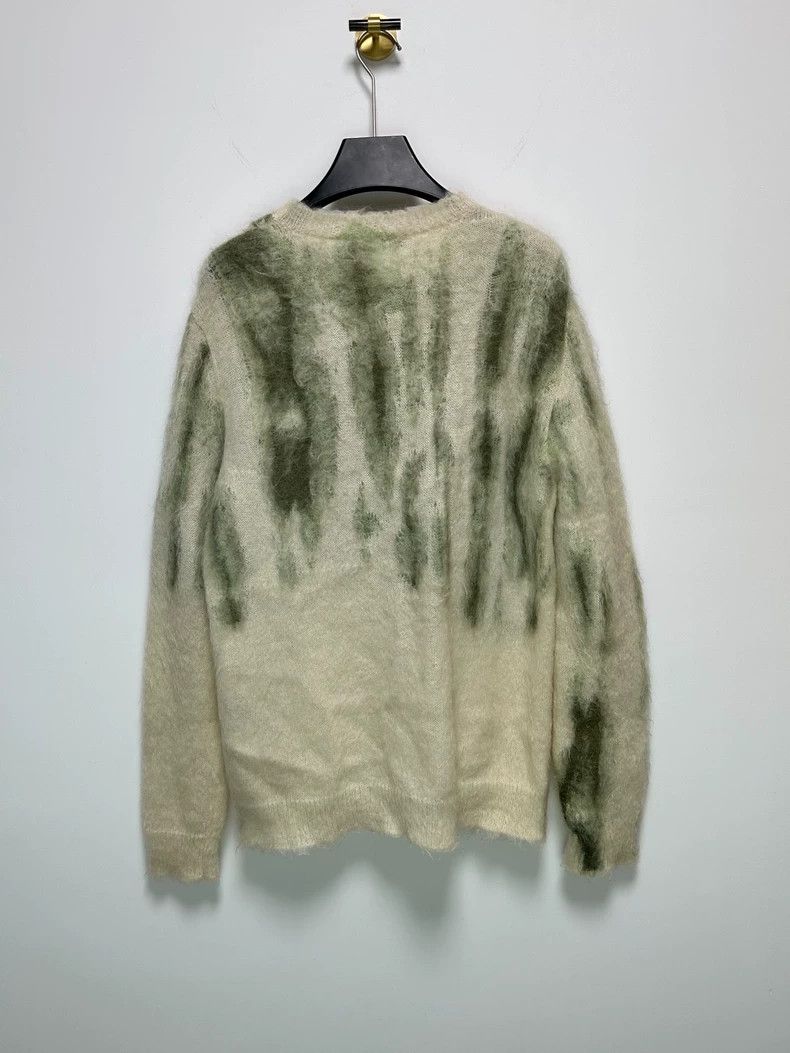 Louis Vuitton Louis Vuitton White and grey rendered mohair logo sweater Size US M / EU 48-50 / 2 - 2 Thumbnail