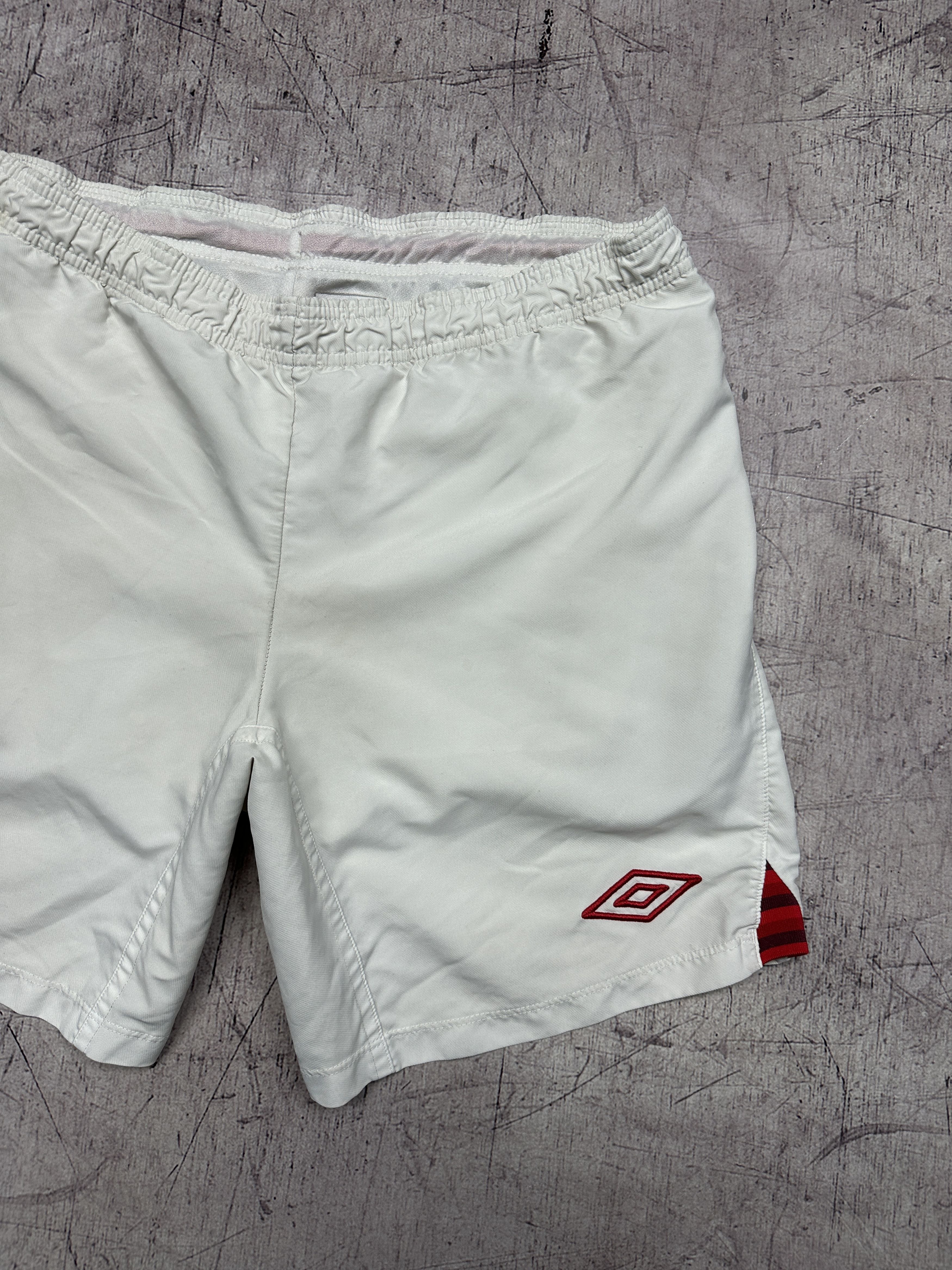 Umbro Umbro England Vintage Mens Shorts Size US 30 / EU 46 - 2 Thumbnail