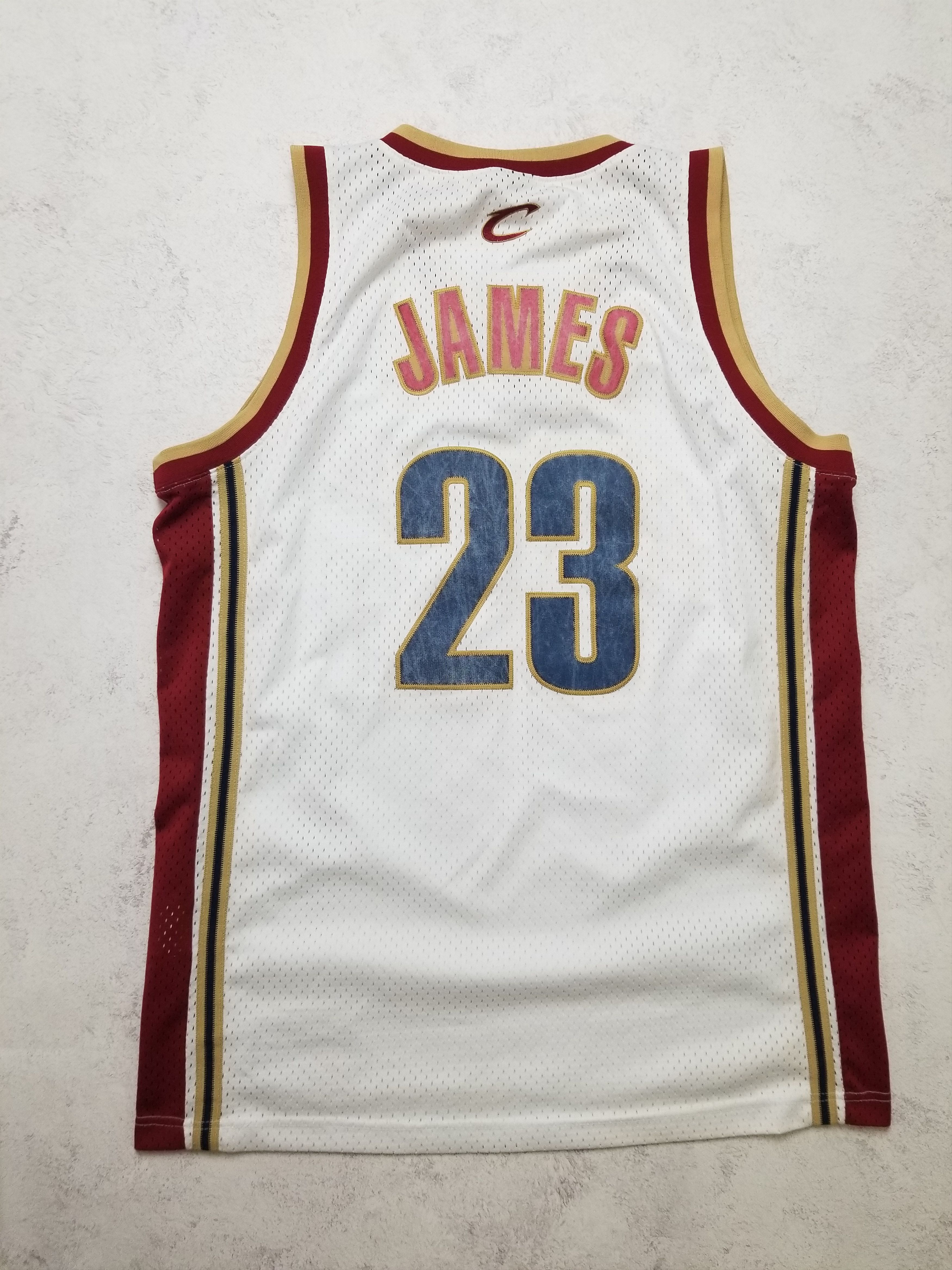 Nike Vintage NBA Cleveland Cavaliers LeBron James 23 Sewn Jersey Size US L / EU 52-54 / 3 - 2 Thumbnail