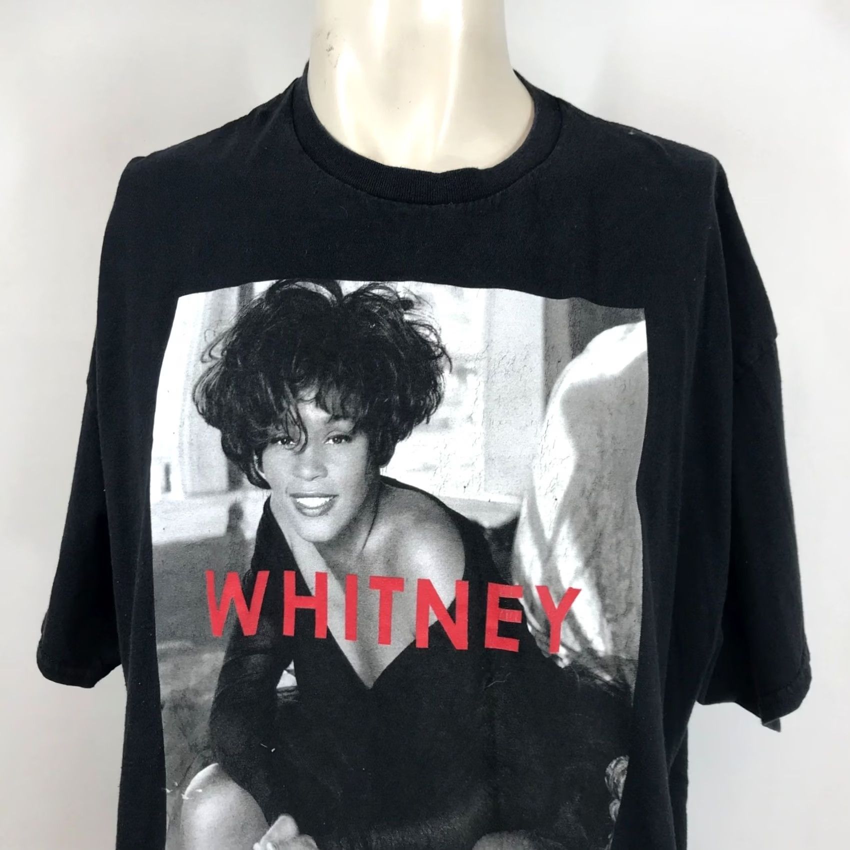 Vintage WHITNEY HOUSTON Shirt Black 2XL Mens SHORT SLEEVE GRAPHIC 100% COTTON Size US XXL / EU 58 / 5 - 2 Thumbnail
