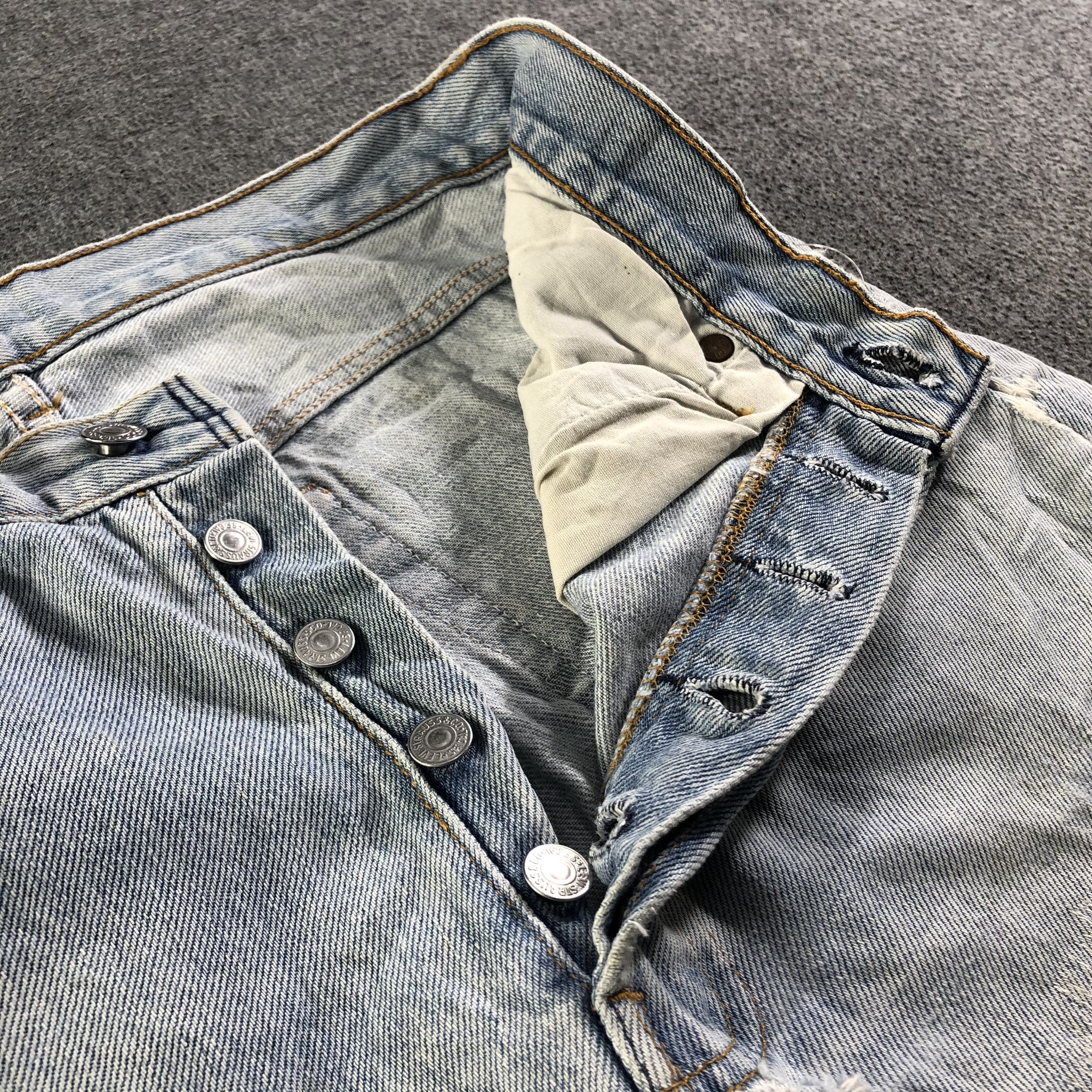 Levi's Vintage Light Wash Levis 501 Jeans-J4611 Size US 30 / EU 46 - 7 Thumbnail