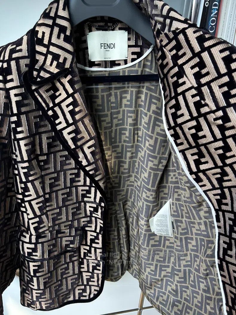 Fendi Fendi 3D embossed monogrammed suede button blazer Size XS / US 0-2 / IT 36-38 - 3 Thumbnail