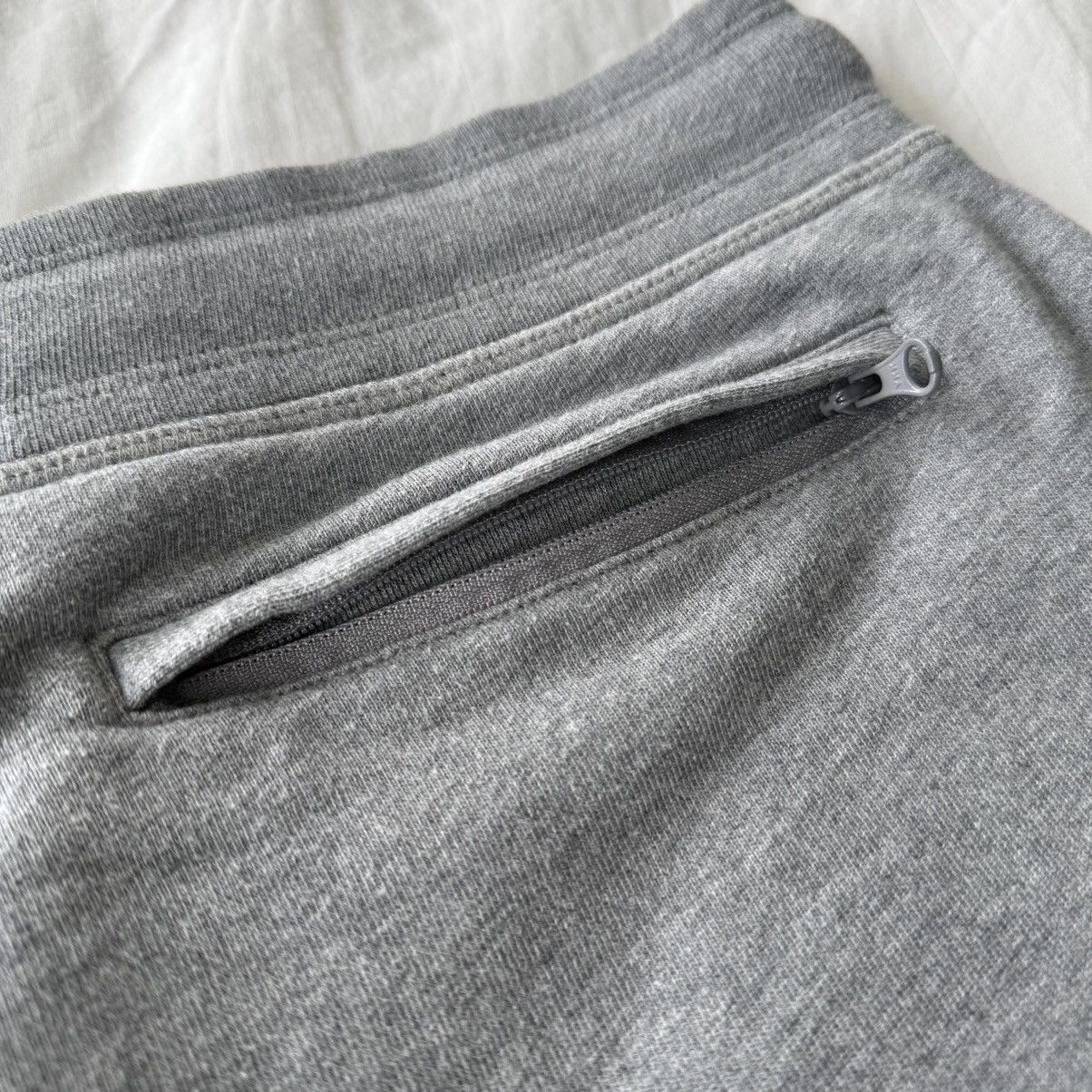 Canada Goose Huron Sweatshorts Size US 32 / EU 48 - 5 Thumbnail