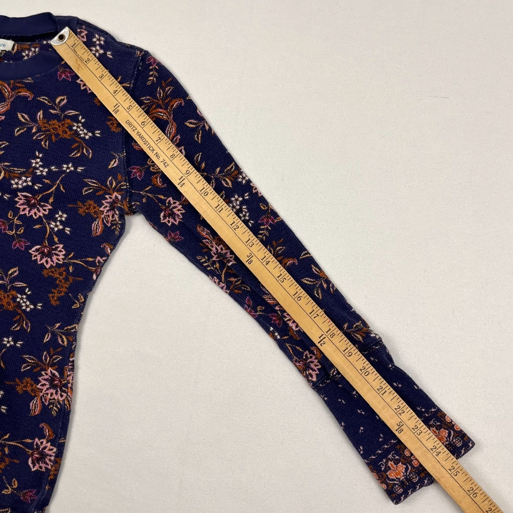 Vintage VINTAGE Sundance Loretta Blouse Womens M Purple Floral Thermal Knit Velvet Cuff Boho Size M / US 6-8 / IT 42-44 - 6 Thumbnail