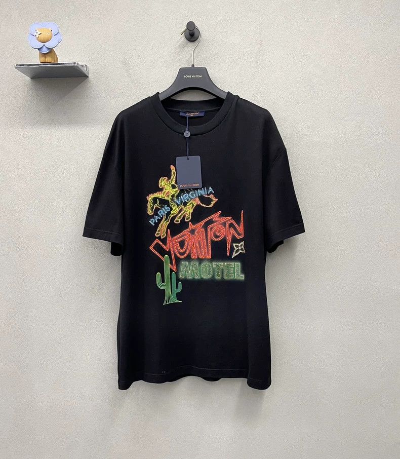 Louis Vuitton Louis Vuitton 24 New Black Beaded Print Short Sleeve 2503-N Size US L / EU 52-54 / 3 - 1 Thumbnail
