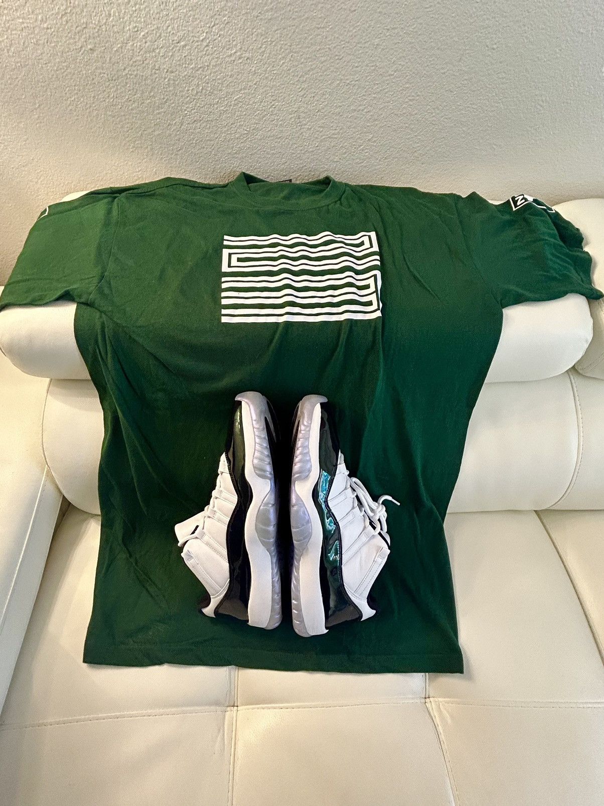 Jordan Brand Size 13 - Air Jordan 11 Retro Low Emerald ‘2018’ Size US 13 / EU 46 - 10 Thumbnail