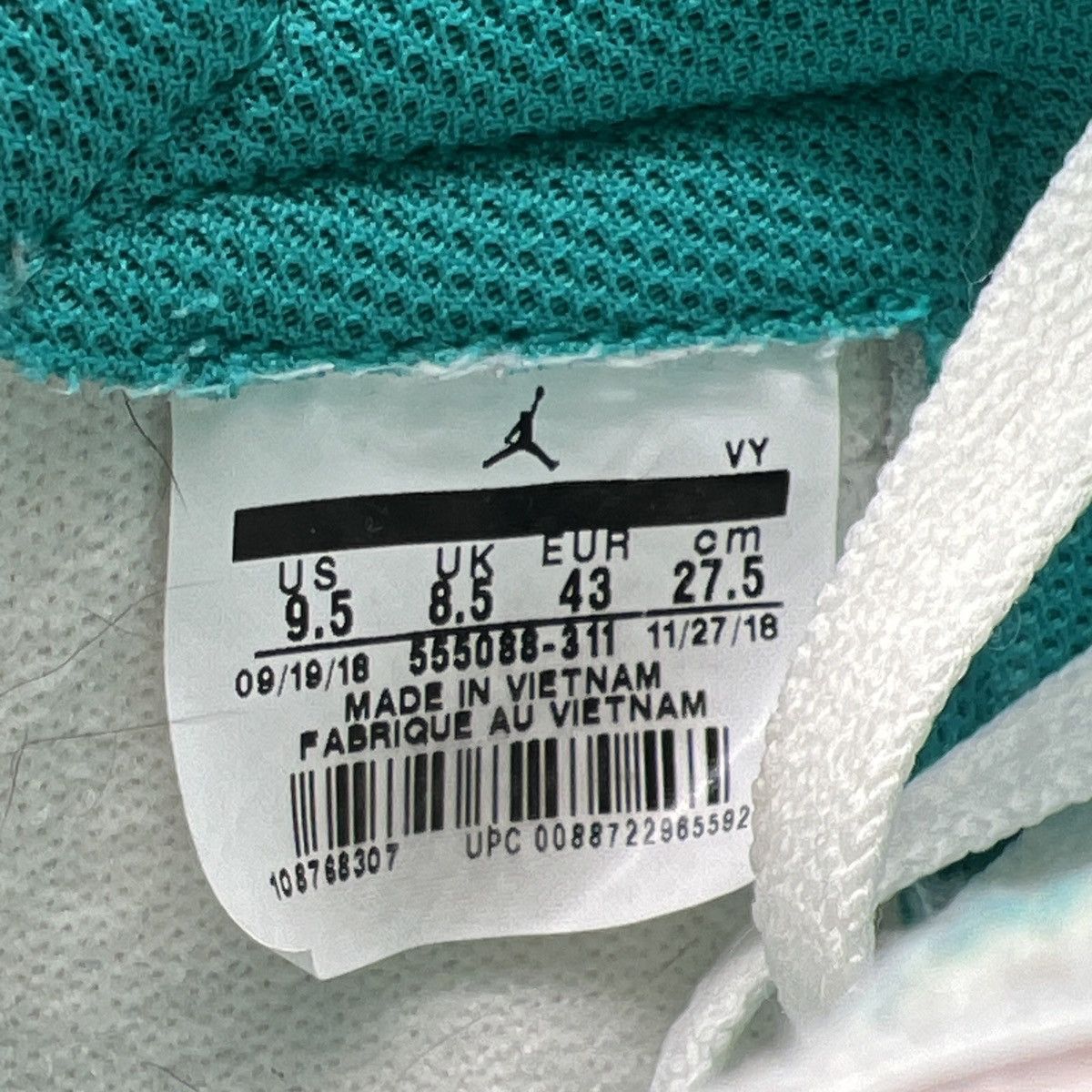 Nike Air Jordan 1 high turbo green Size US 9.5 / EU 42-43 - 9 Thumbnail