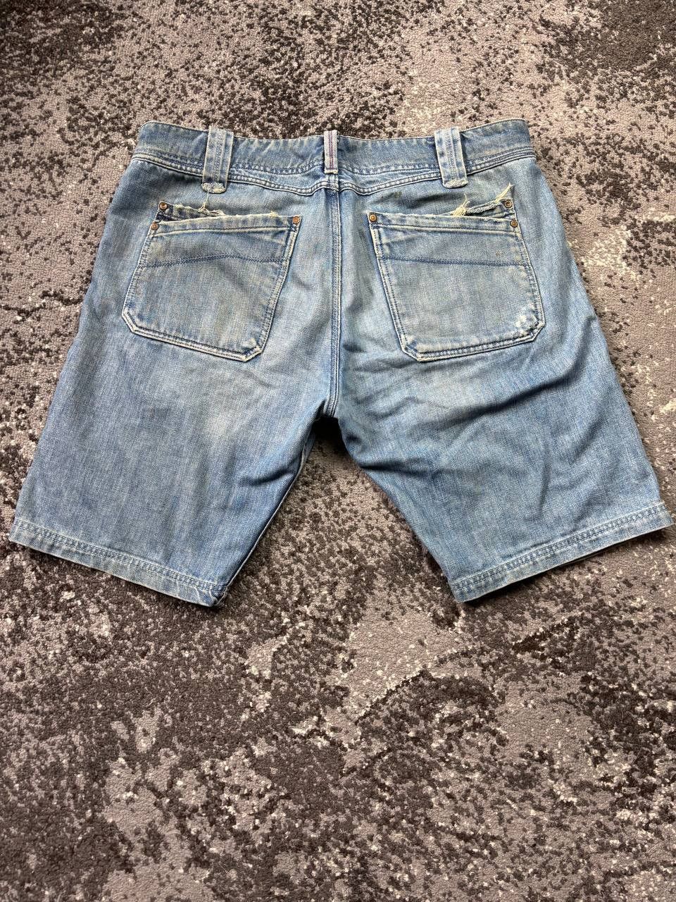 Diesel × Japanese Brand × Vintage Vintage Y2K Diesel Avant Garde faded Denim Logo Shorts Size US 36 / EU 52 - 13 Thumbnail
