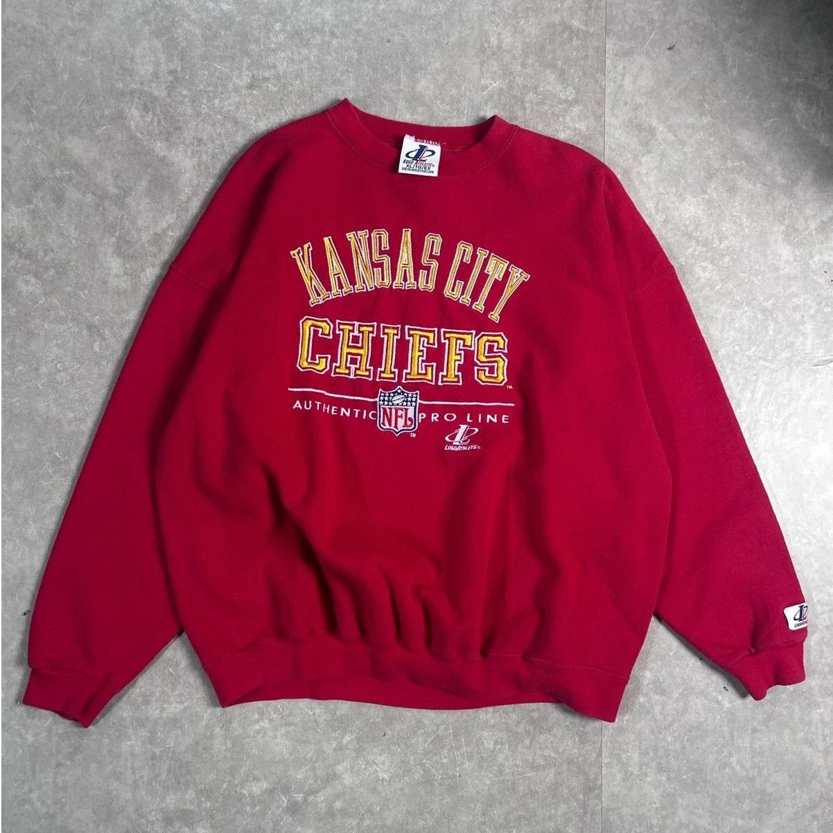 Logo Athletic 90's Vintage Kansas City Chiefs Embroidered Red Crewneck -XL Size US XL / EU 56 / 4 - 1 Thumbnail