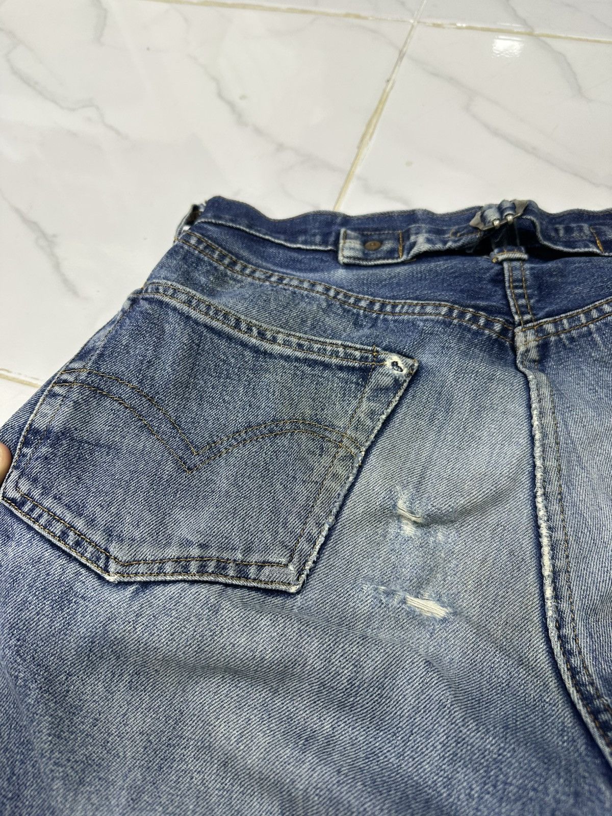 Levi's Vintage Big e pek 201 lvc buckle back 90s Size US 30 / EU 46 - 12 Thumbnail