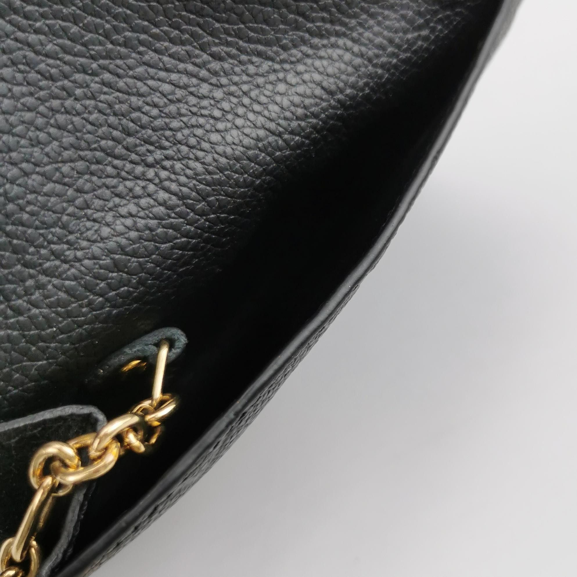 Louis Vuitton Louis Vuitton (LV) Cowhide solid color embossed old flower Size ONE SIZE - 2 Thumbnail