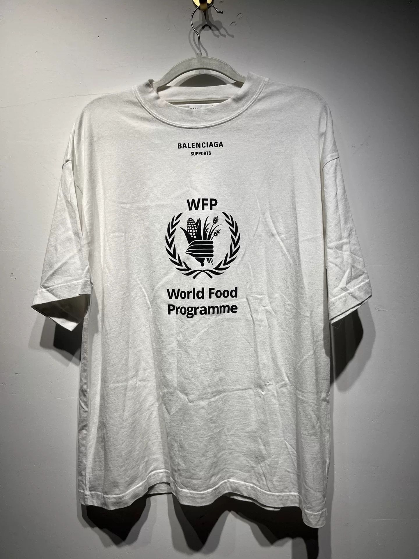 Balenciaga Balenciaga Retro White T-Shirt XS Women Size XS / US 0-2 / IT 36-38 - 1 Thumbnail