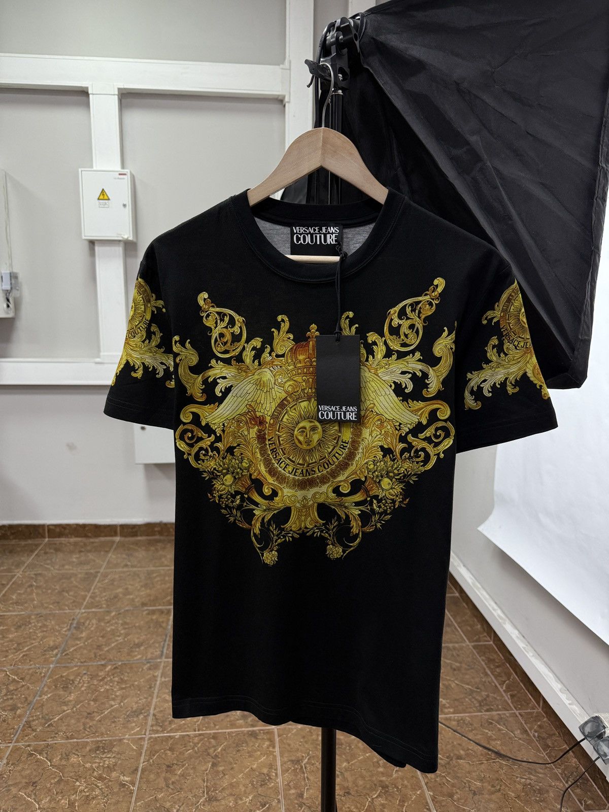 Versace Jeans Couture 🇮🇹❗️NEW Versace Jeans Couture Baroque Barocco Print T-Shirt Size US L / EU 52-54 / 3 - 1 Thumbnail