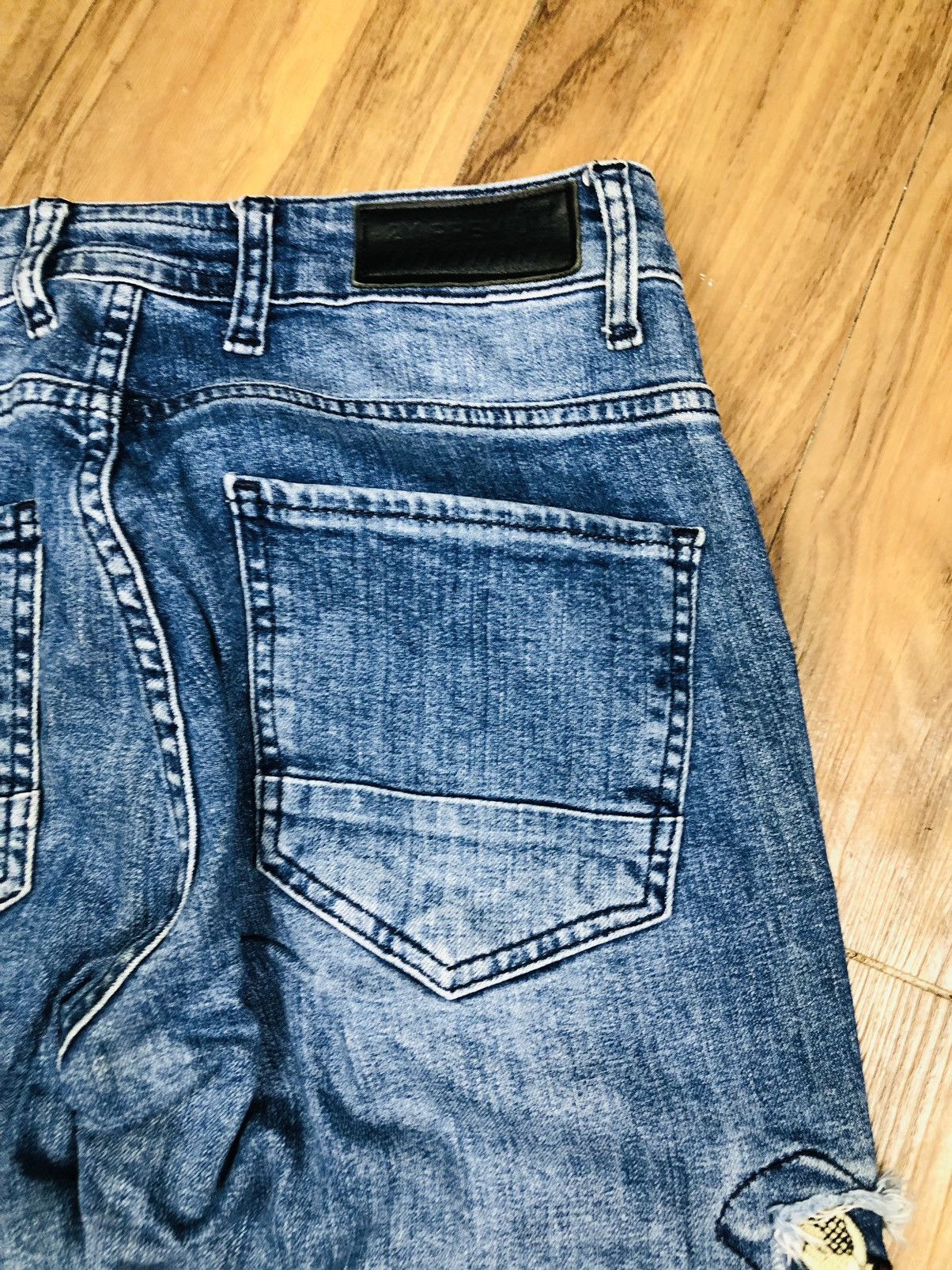 Other 2Y DNM Distress Jeans (33) Size US 29 - 22 Thumbnail