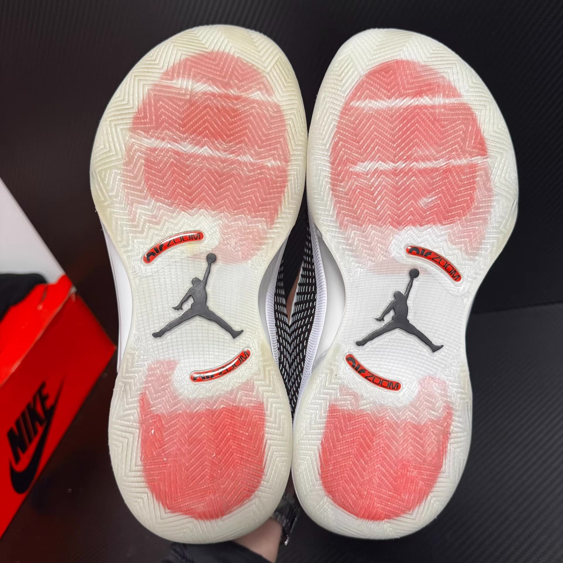 Nike AJ35 Quai 54 low-top Q11 Size US 9 / EU 42 - 4 Thumbnail