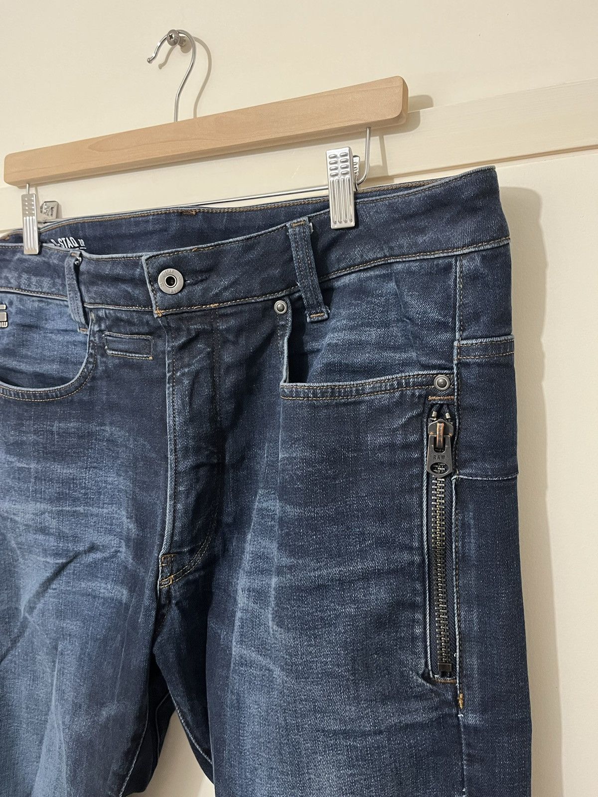 G-Star G-Star RAW D-Staq Zip Slim Darkwash Denim Size 34x32 Size US 34 / EU 50 - 2 Thumbnail